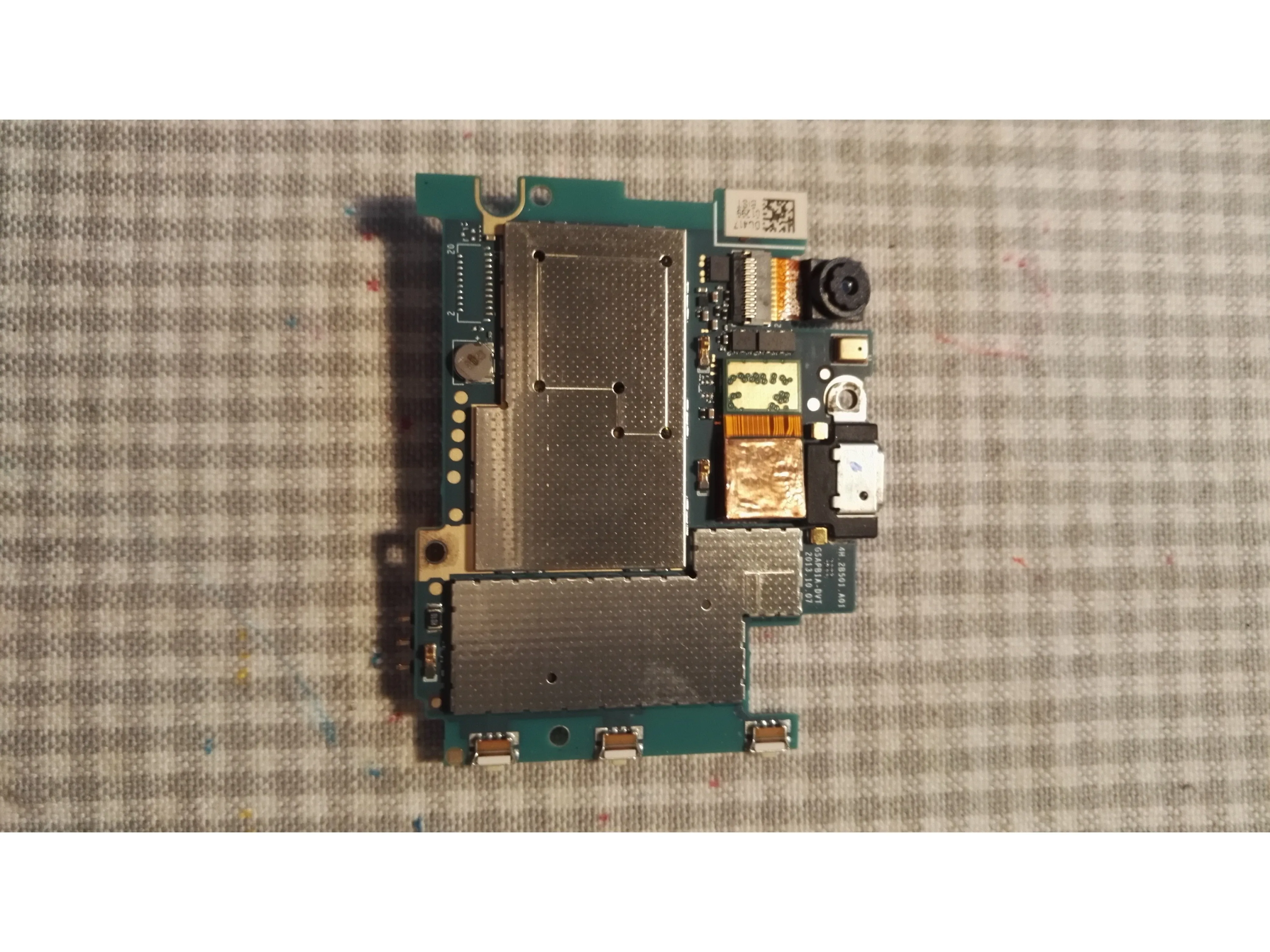 Jolla Teardown, печатная плата: шаг 9, изображение 3 из 3