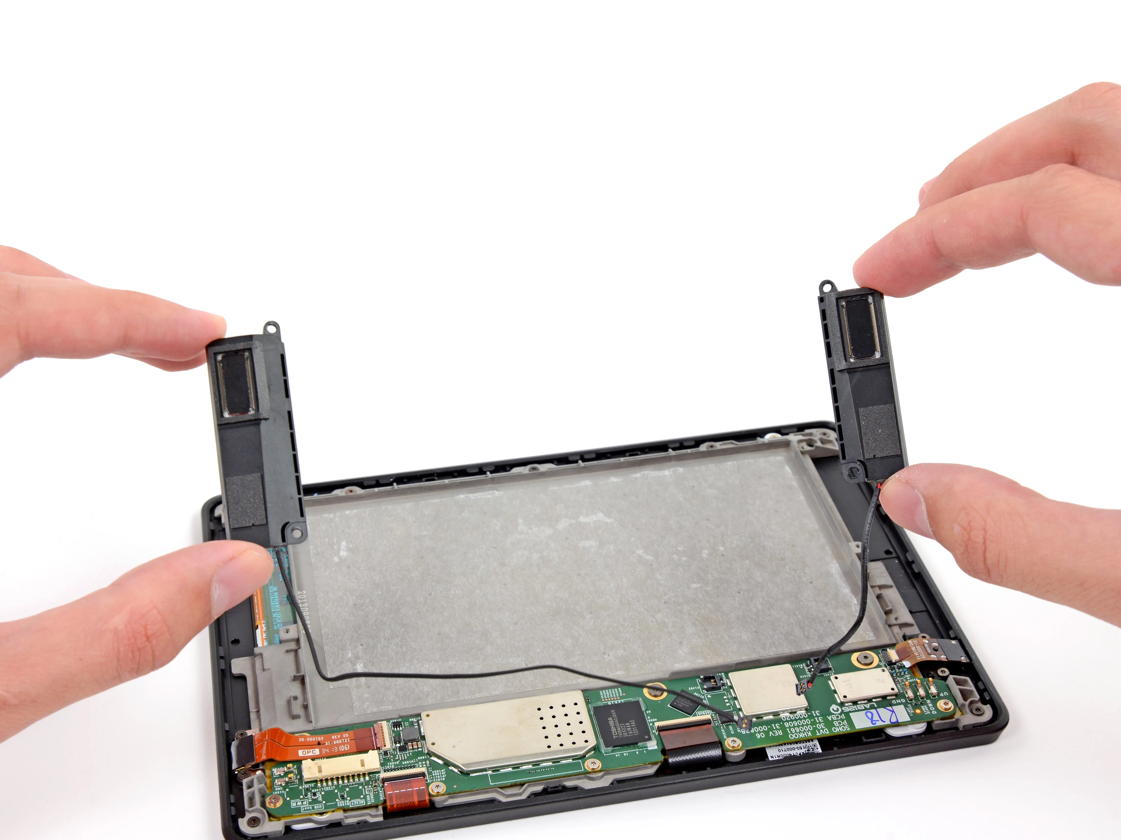 Kindle Fire HD 2013 Teardown: шаг 8, изображение 1 из 3