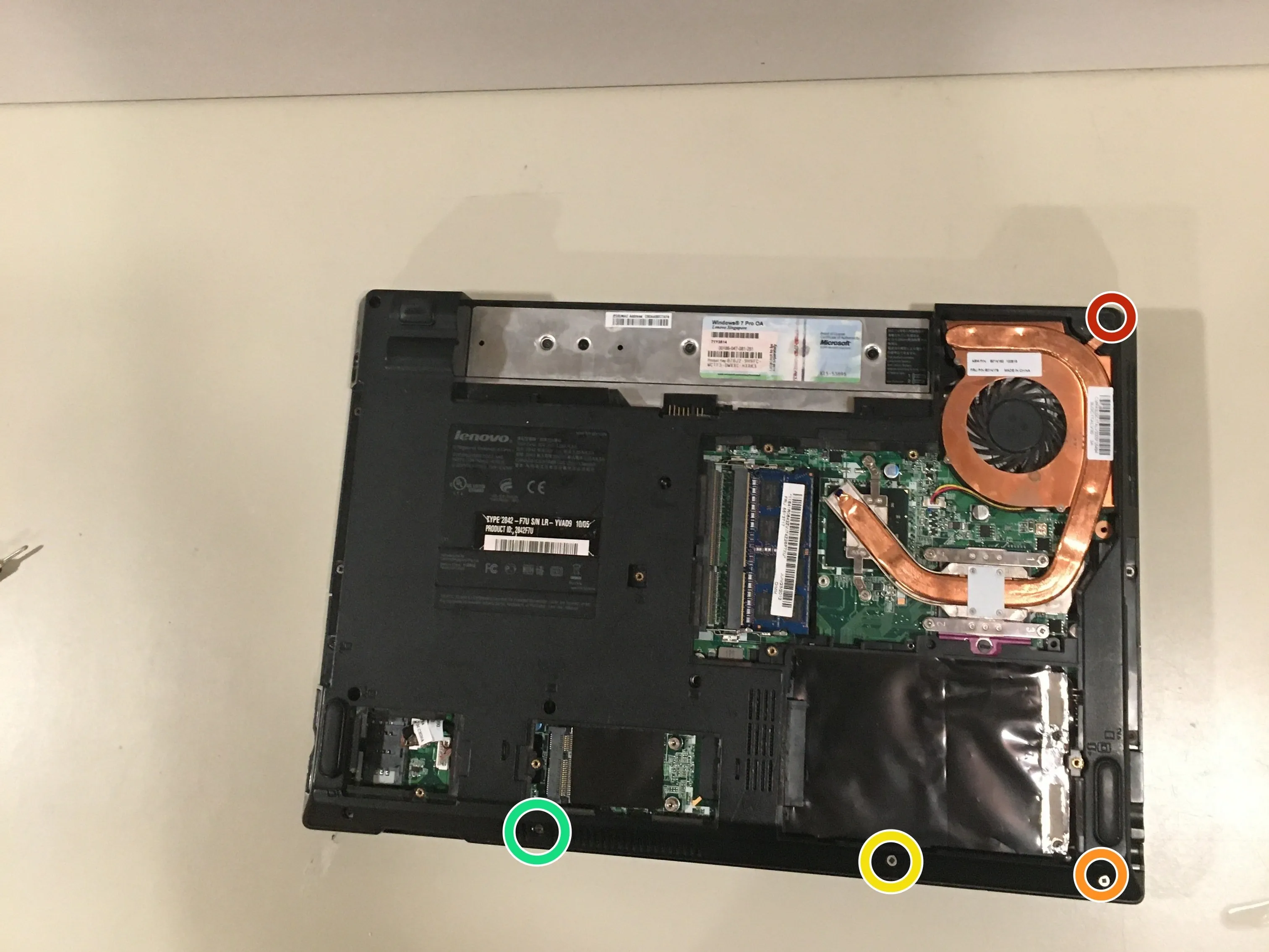 Lenovo ThinkPad SL410 Teardown, Sidenote: шаг 5, изображение 1 из 2