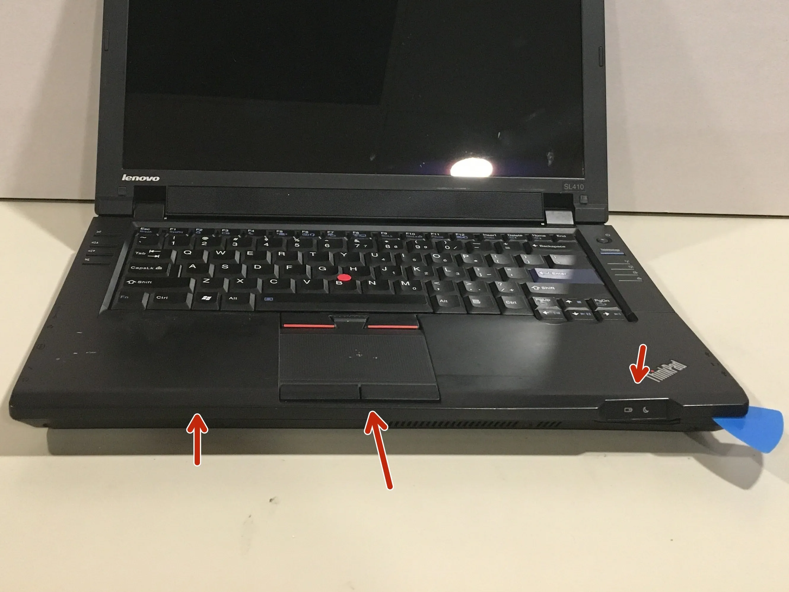 Разборка Lenovo ThinkPad SL410, шаг 7: верхняя часть: шаг 9, изображение 1 из 2