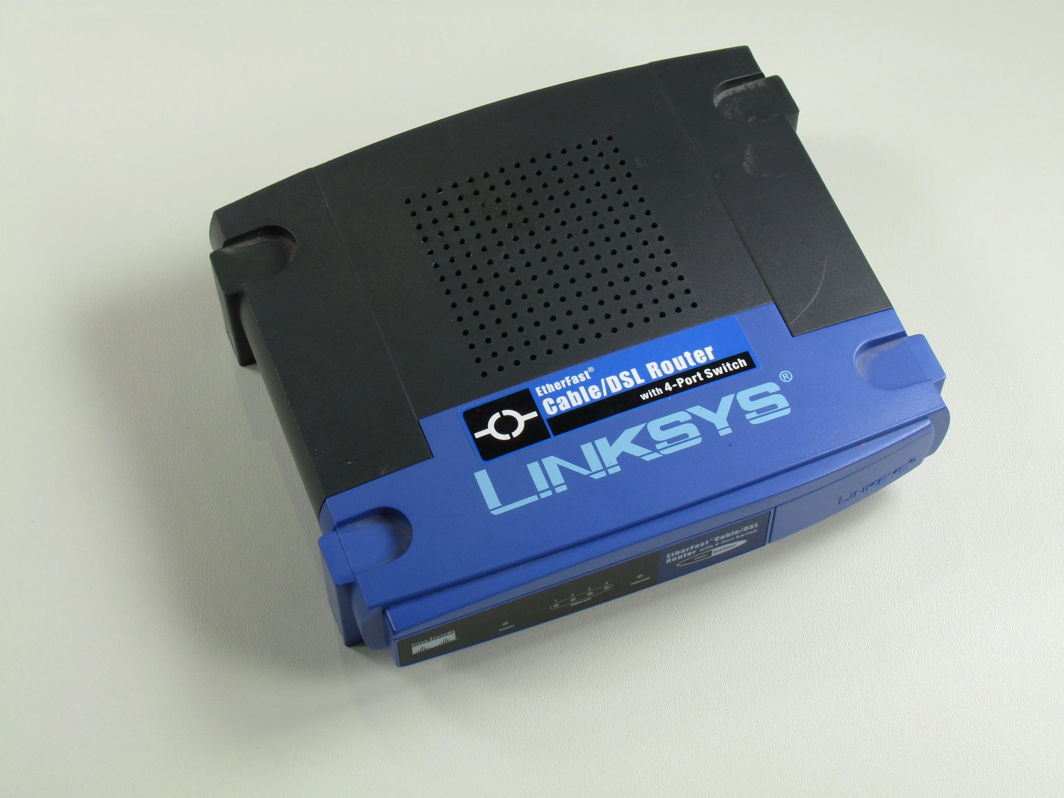 Разборка Linksys BEFSR41