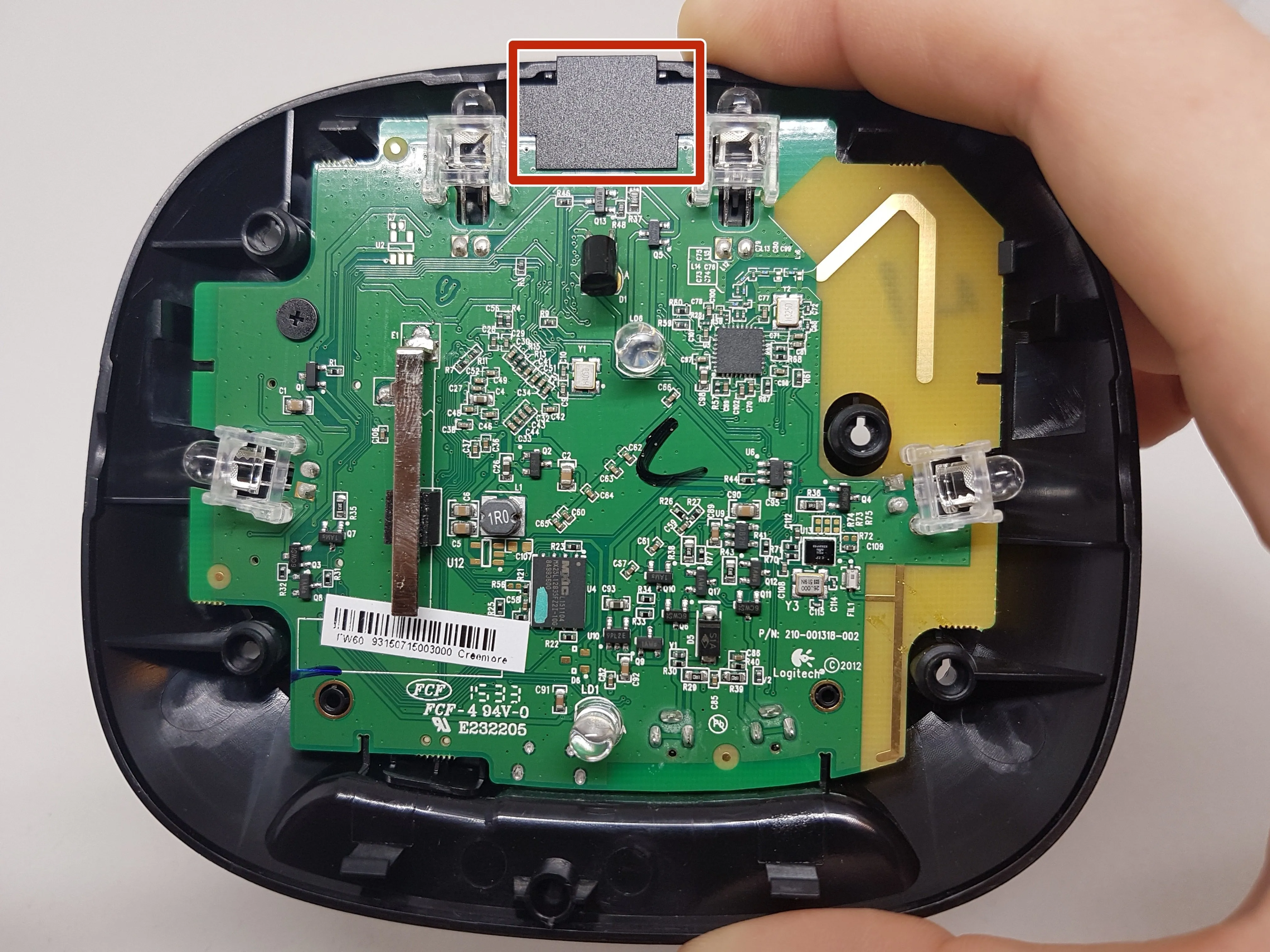 Logitech Harmony Hub Teardown, открытие концентратора: шаг 3, изображение 3 из 3