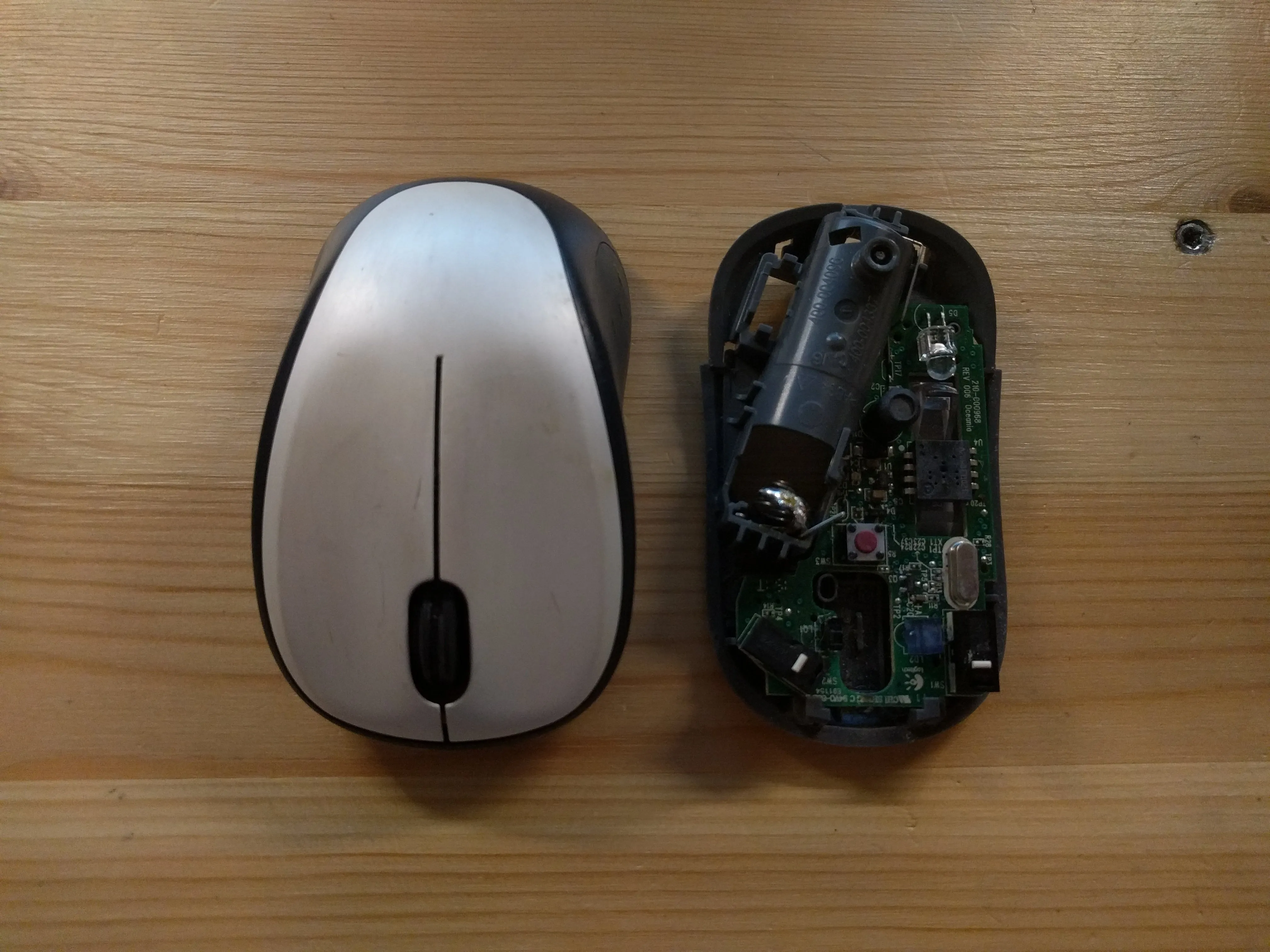 Разбор Logitech M235: шаг 4, изображение 1 из 1