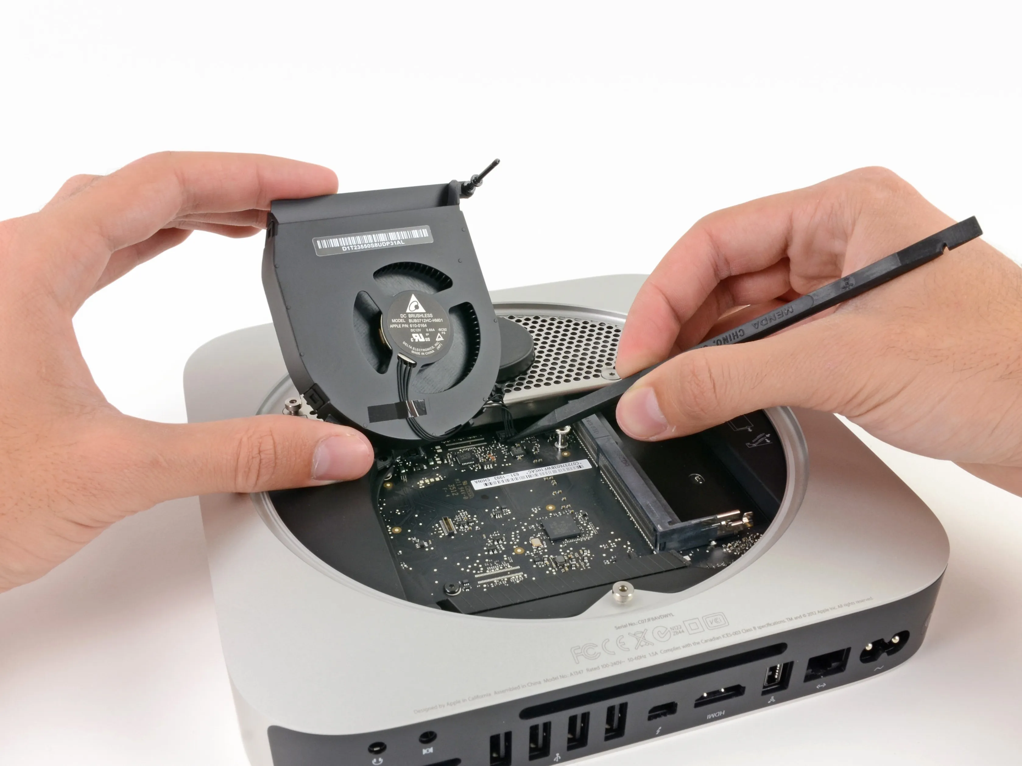 Mac mini Late 2012 Teardown: шаг 4, изображение 1 из 3