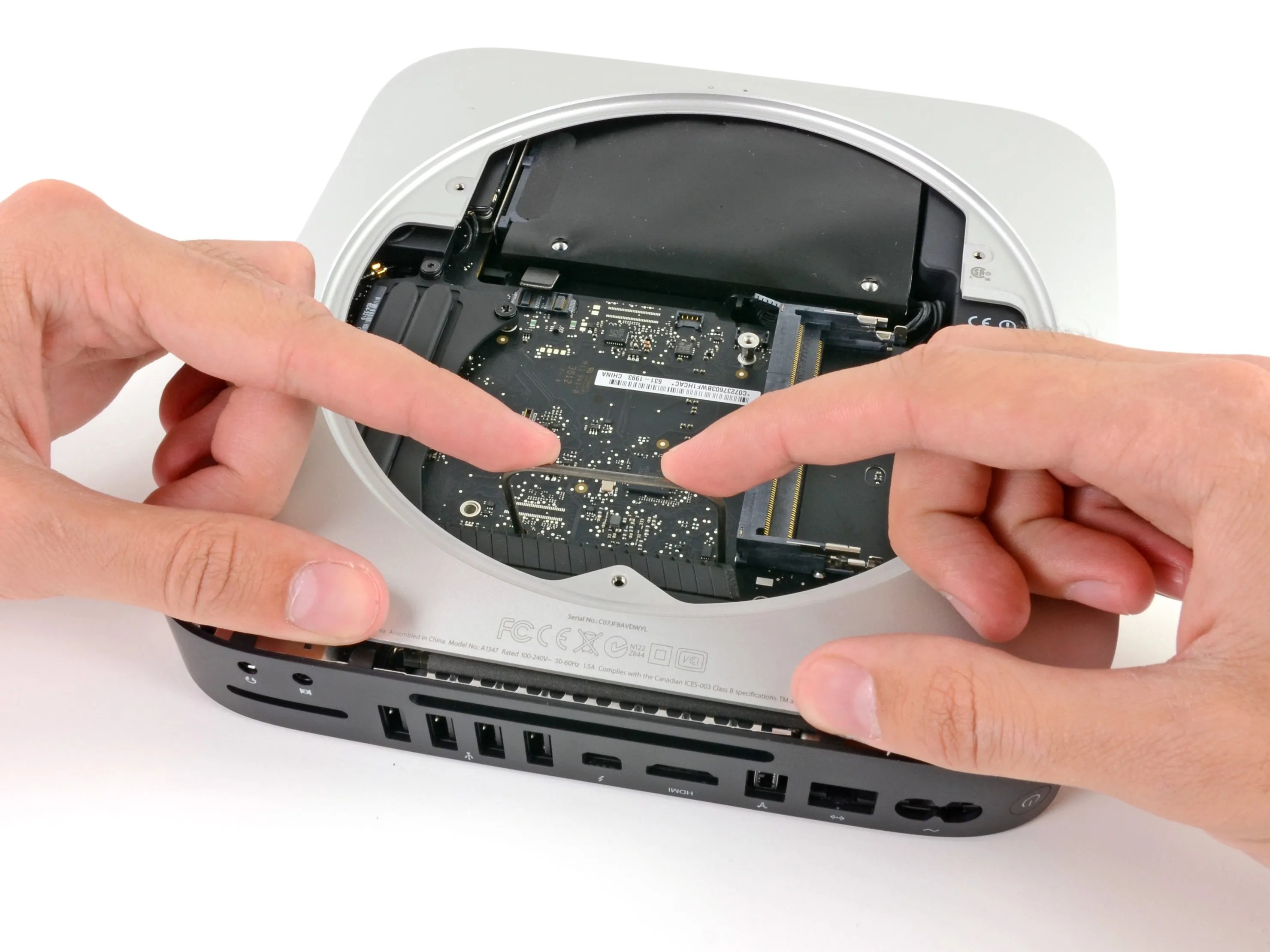 Mac mini Late 2012 Teardown: шаг 6, изображение 1 из 2