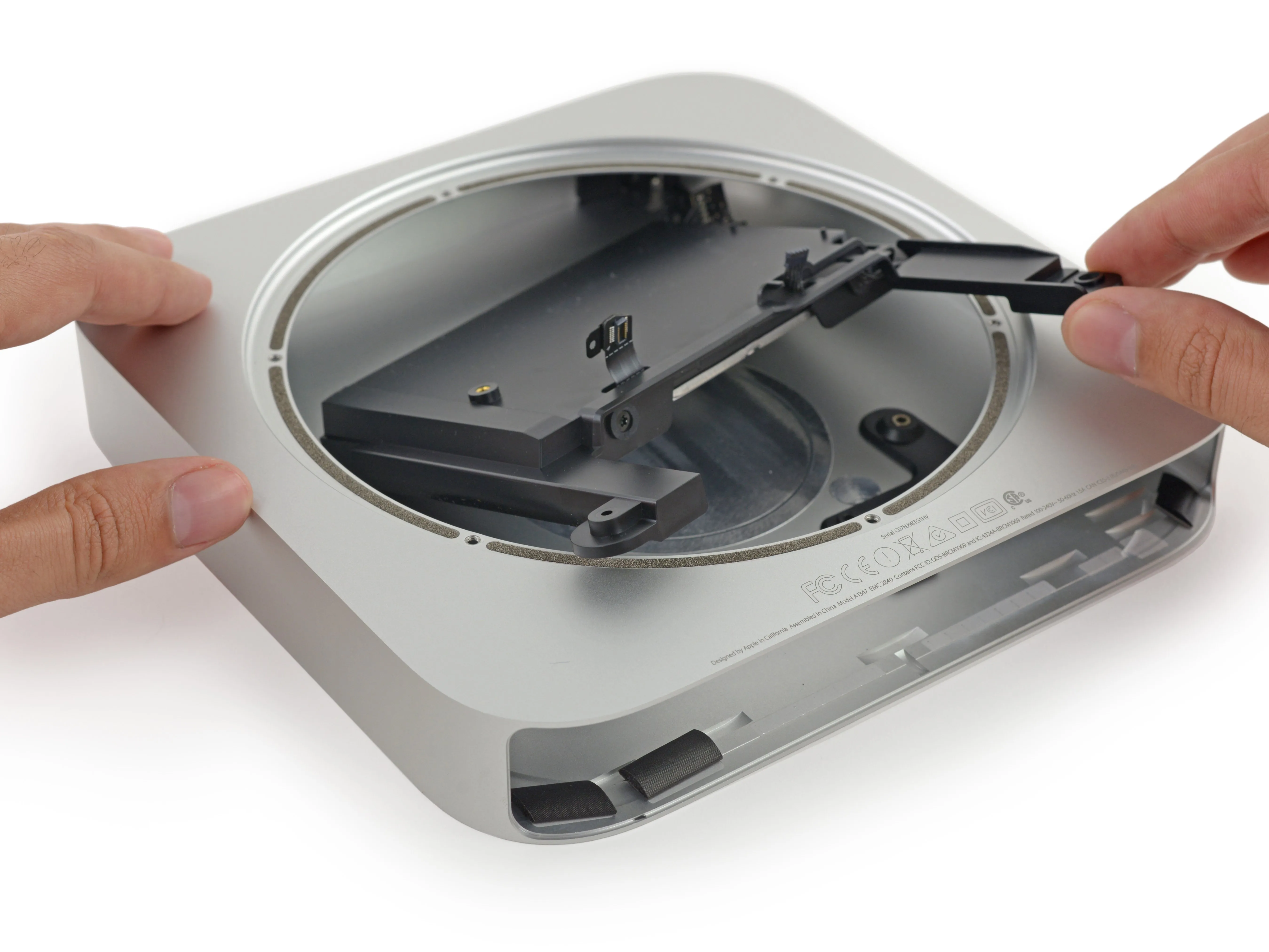 Mac mini Late 2014 Teardown: шаг 14, изображение 1 из 3