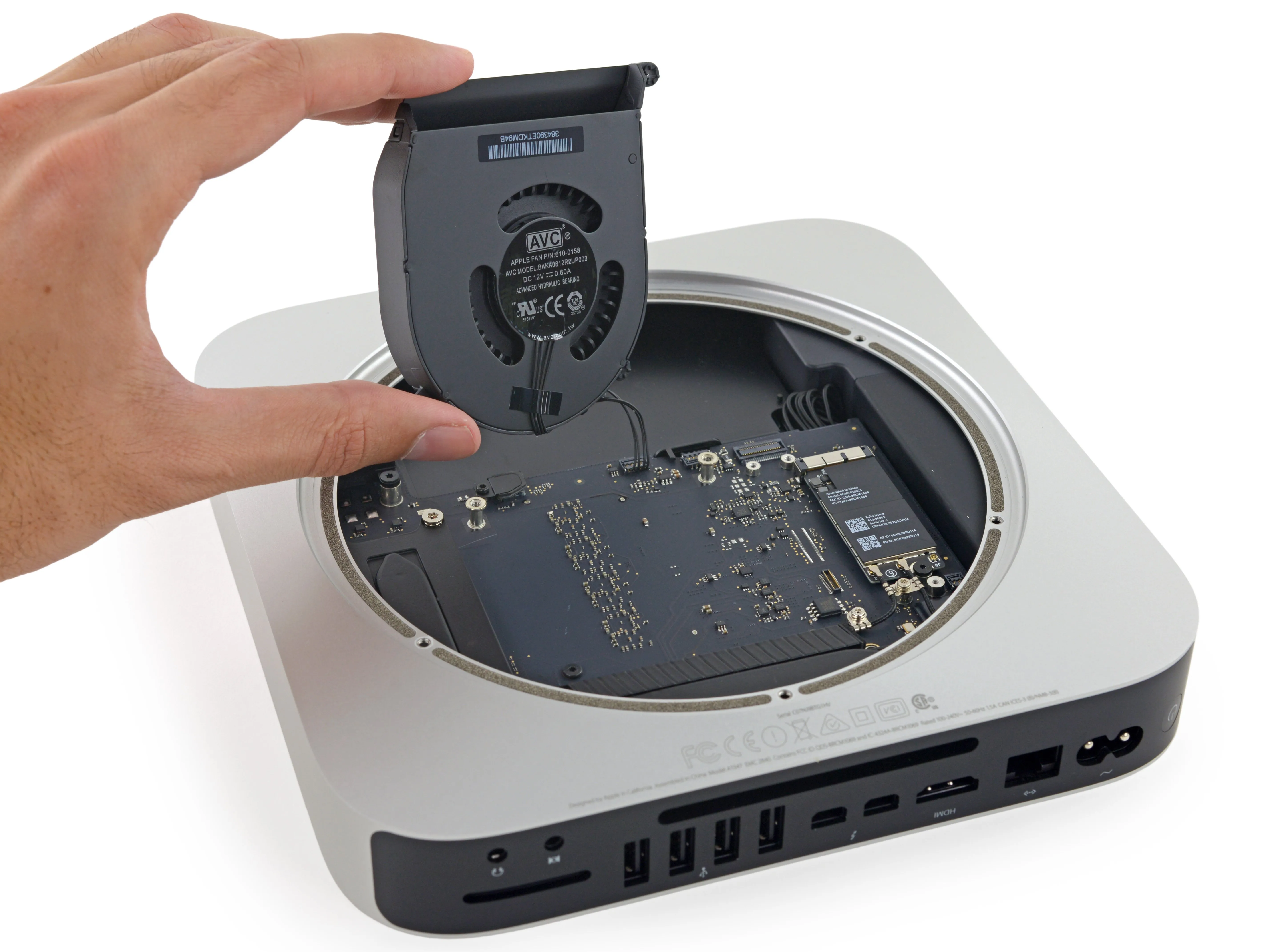 Mac mini Late 2014 Teardown: шаг 6, изображение 1 из 3