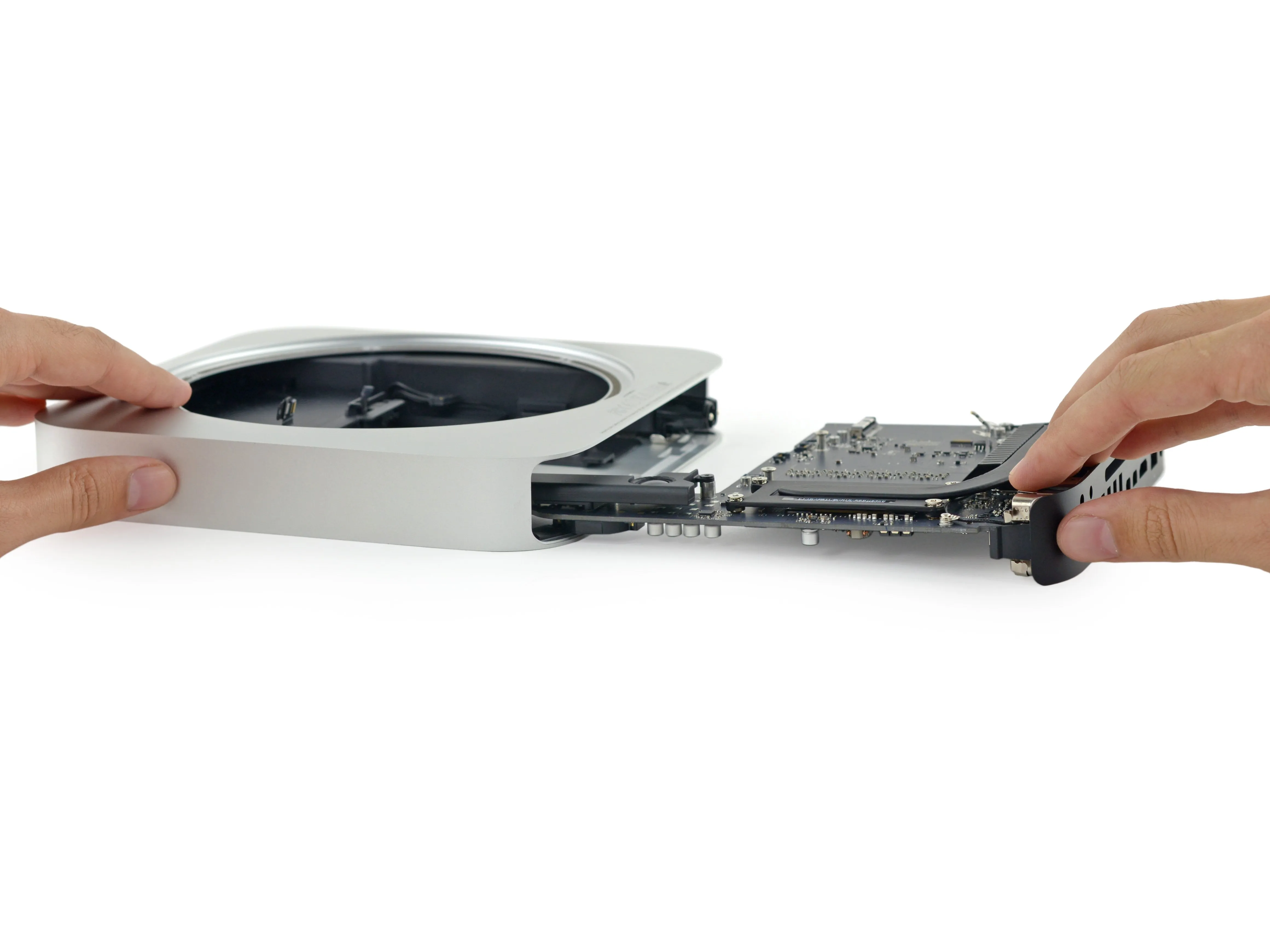 Mac mini Late 2014 Teardown: шаг 8, изображение 2 из 3