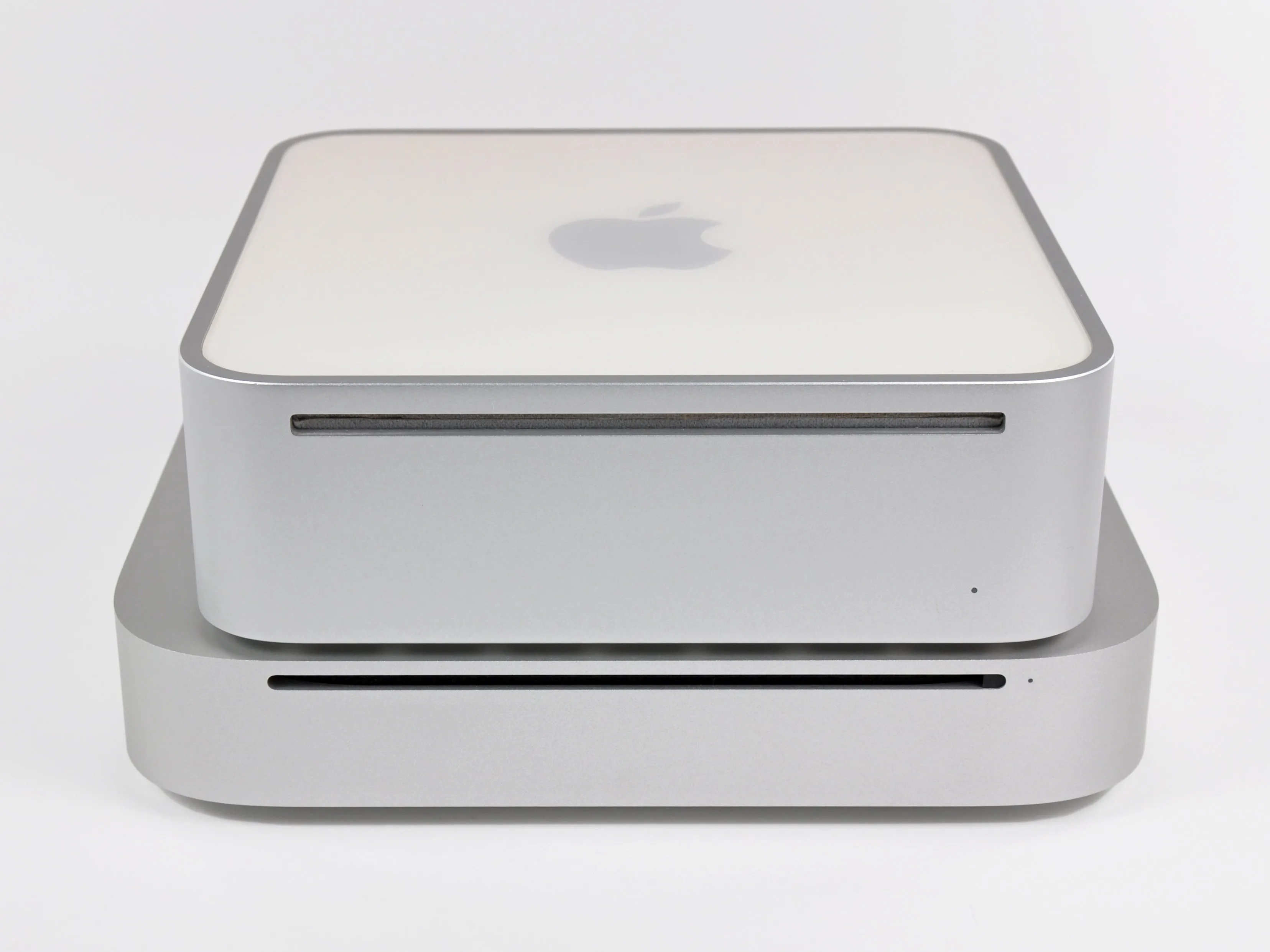 Разборка Mac Mini Mid 2010: шаг 5, изображение 3 из 3