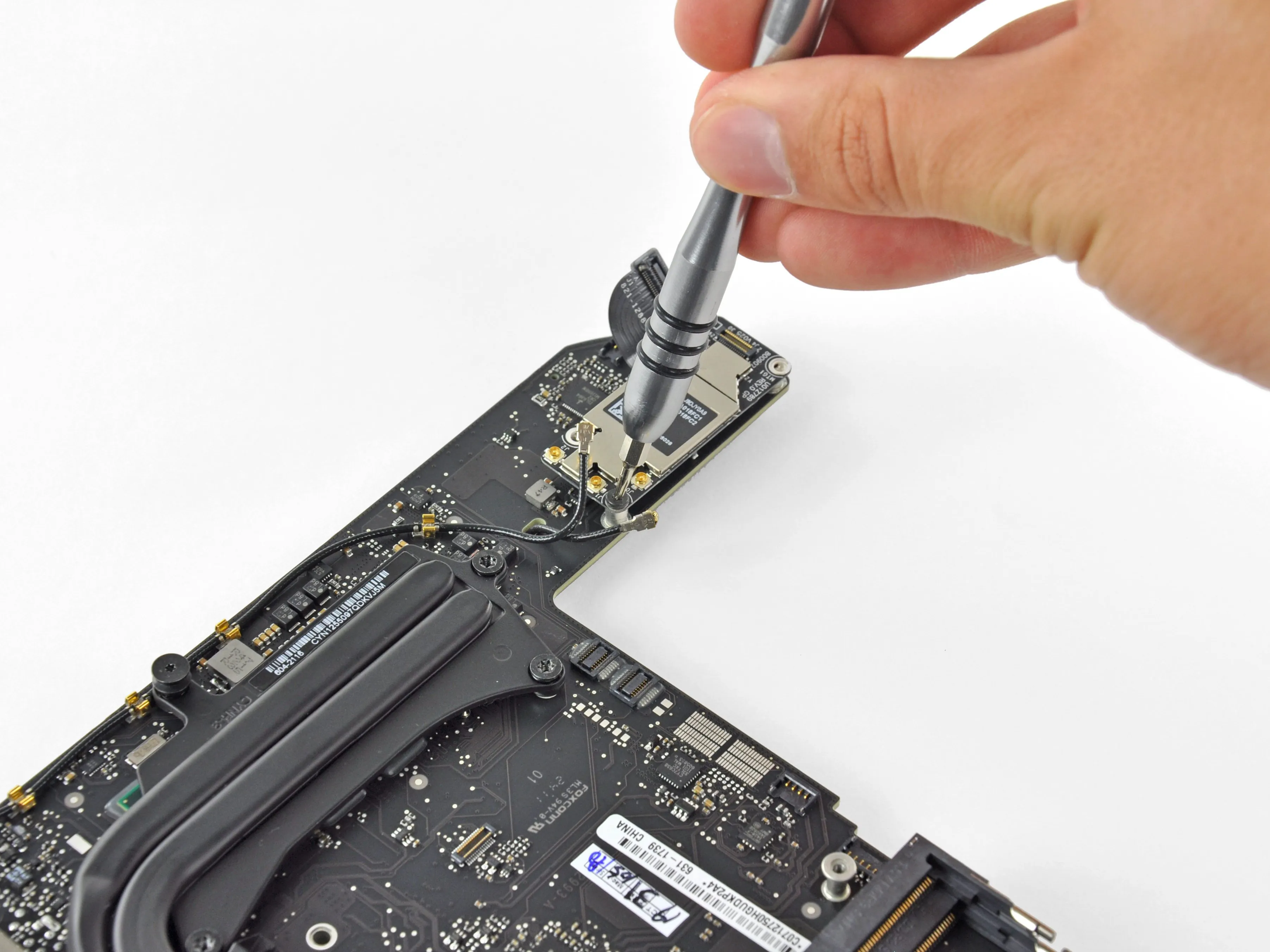 Mac mini Mid 2011 Teardown: шаг 10, изображение 2 из 3