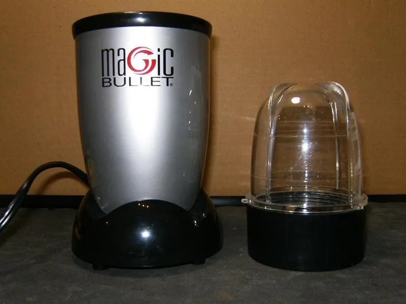 Magic Bullet Teardown, Magic Bullet Teardown: шаг 1, изображение 2 из 3