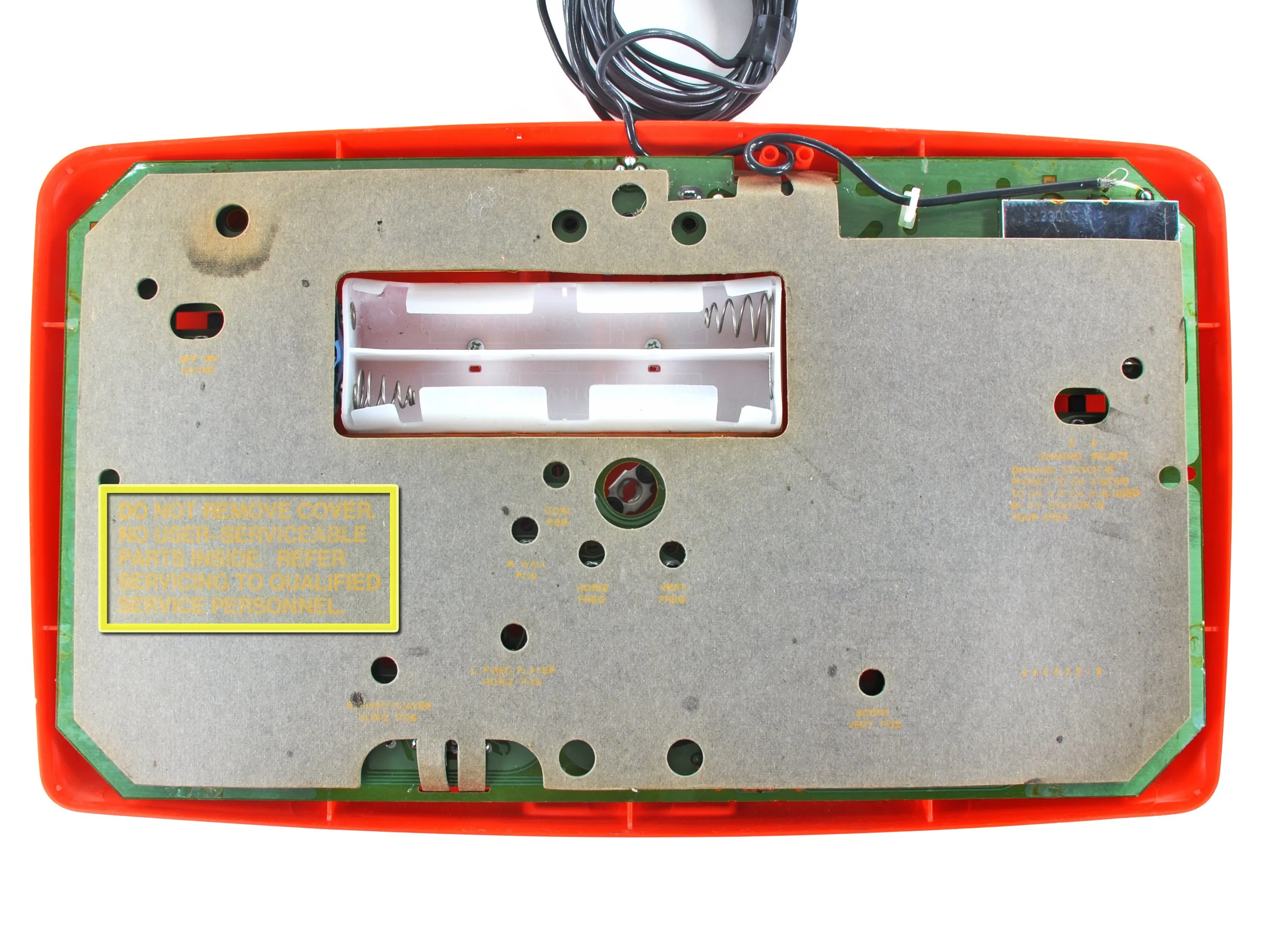 Разбор Magnavox Odyssey 100: шаг 4, изображение 1 из 2