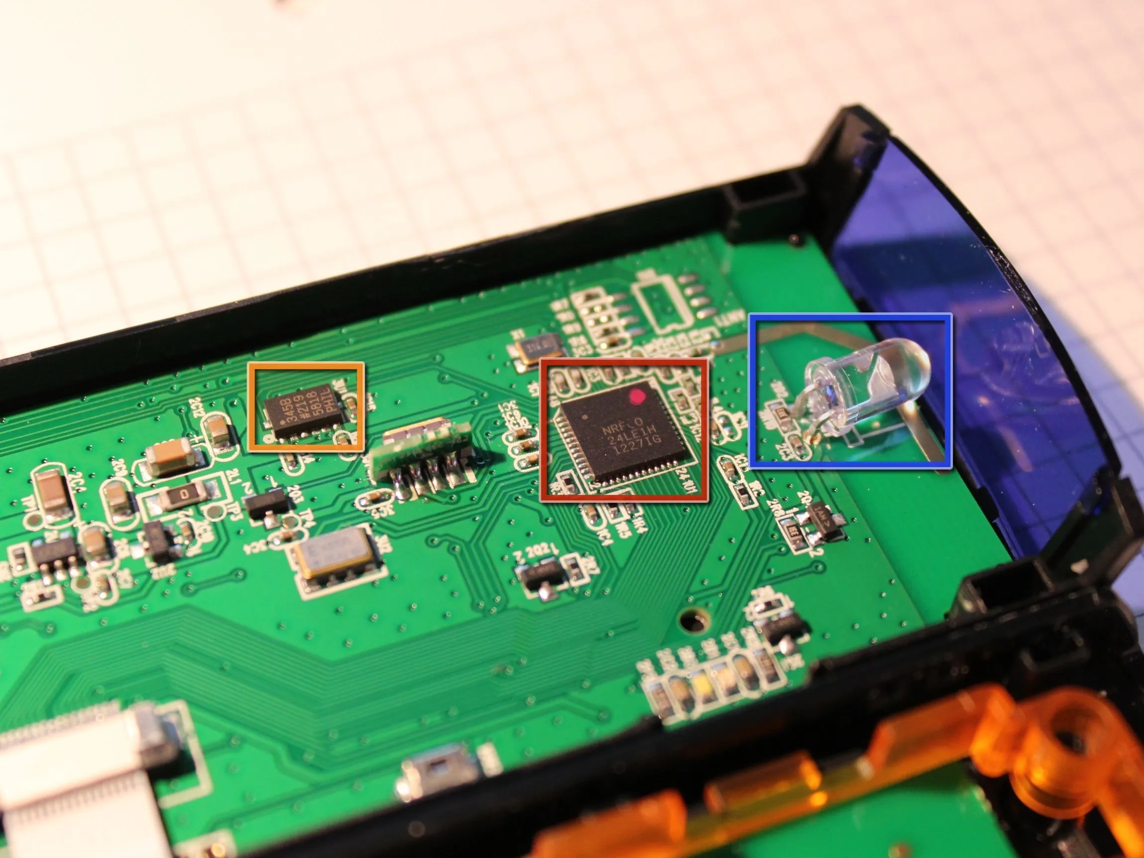 Mele F10 - USB Remote Teardown: шаг 3, изображение 1 из 3