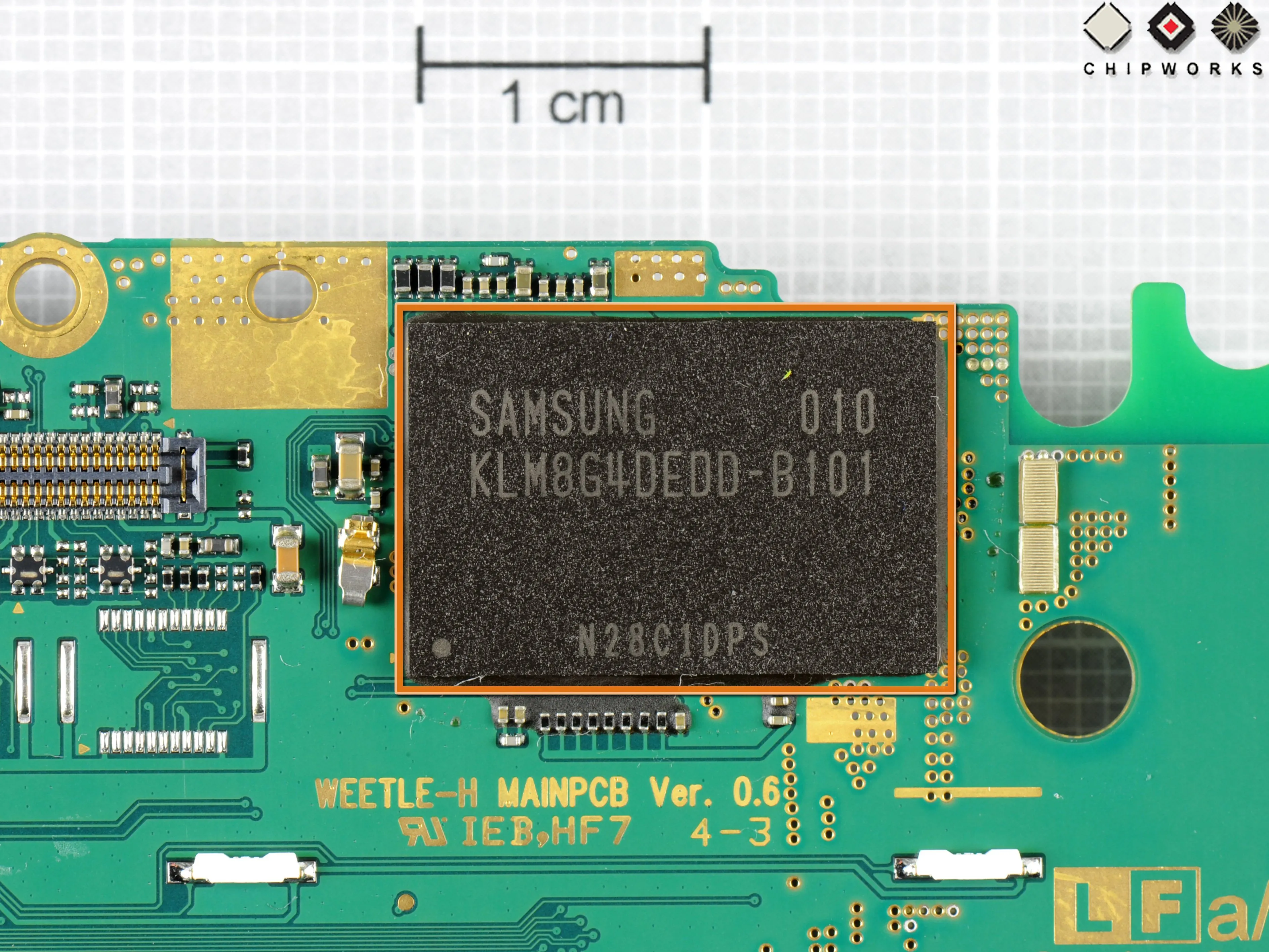 Microsoft Kin Two Teardown: шаг 11, изображение 2 из 3