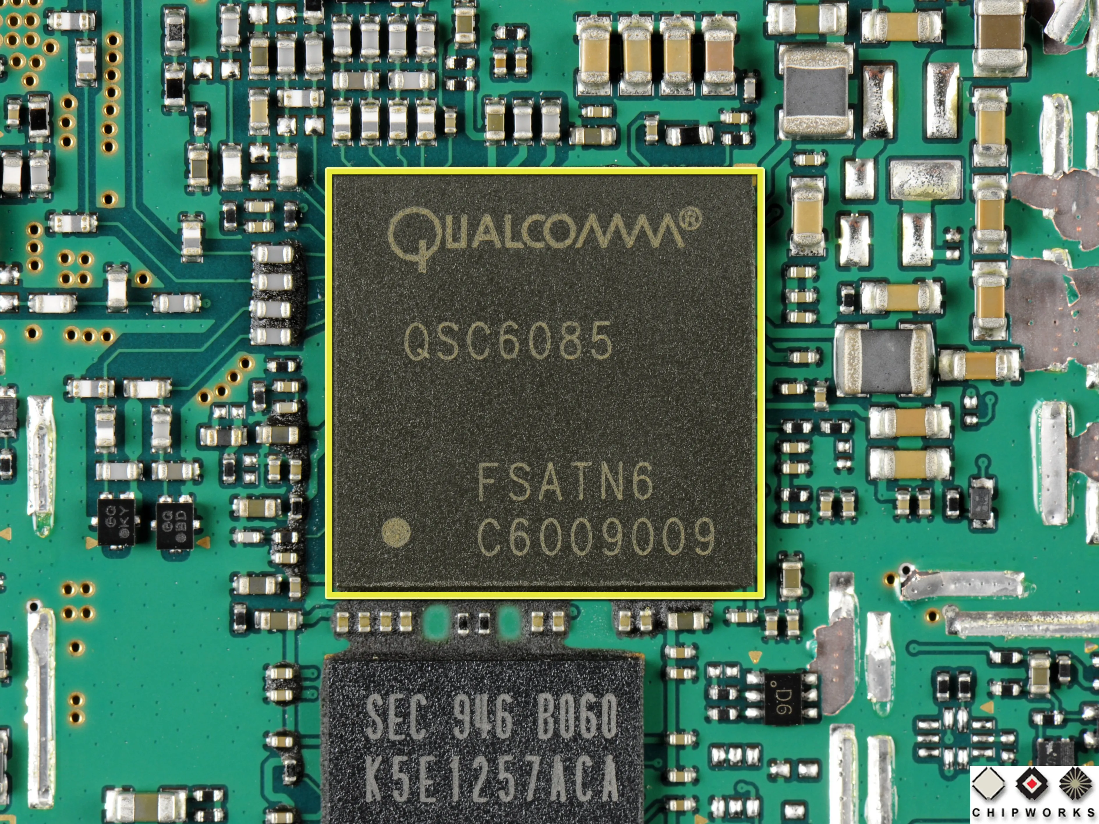 Microsoft Kin Two Teardown: шаг 11, изображение 3 из 3