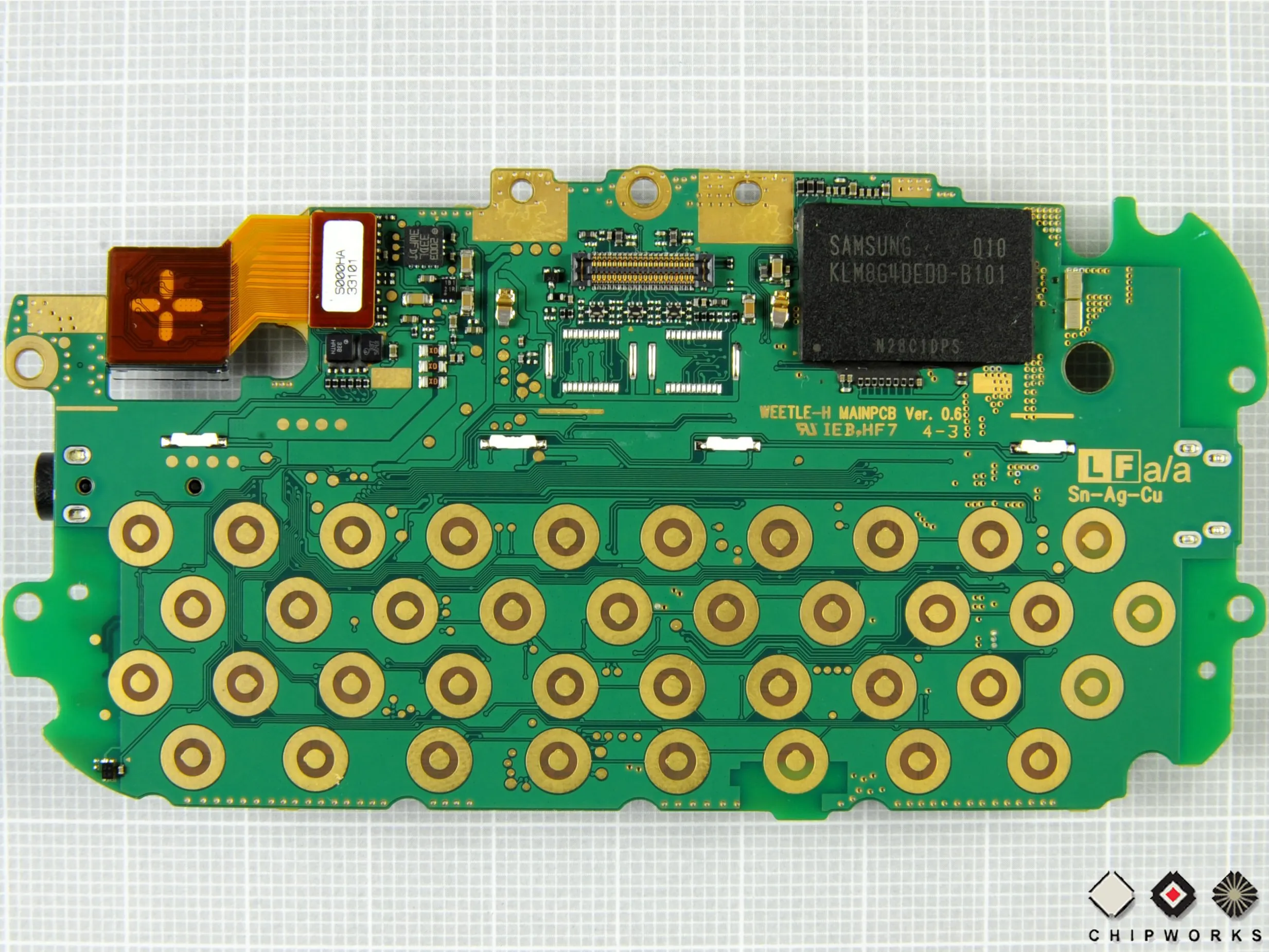 Microsoft Kin Two Teardown: шаг 8, изображение 2 из 2