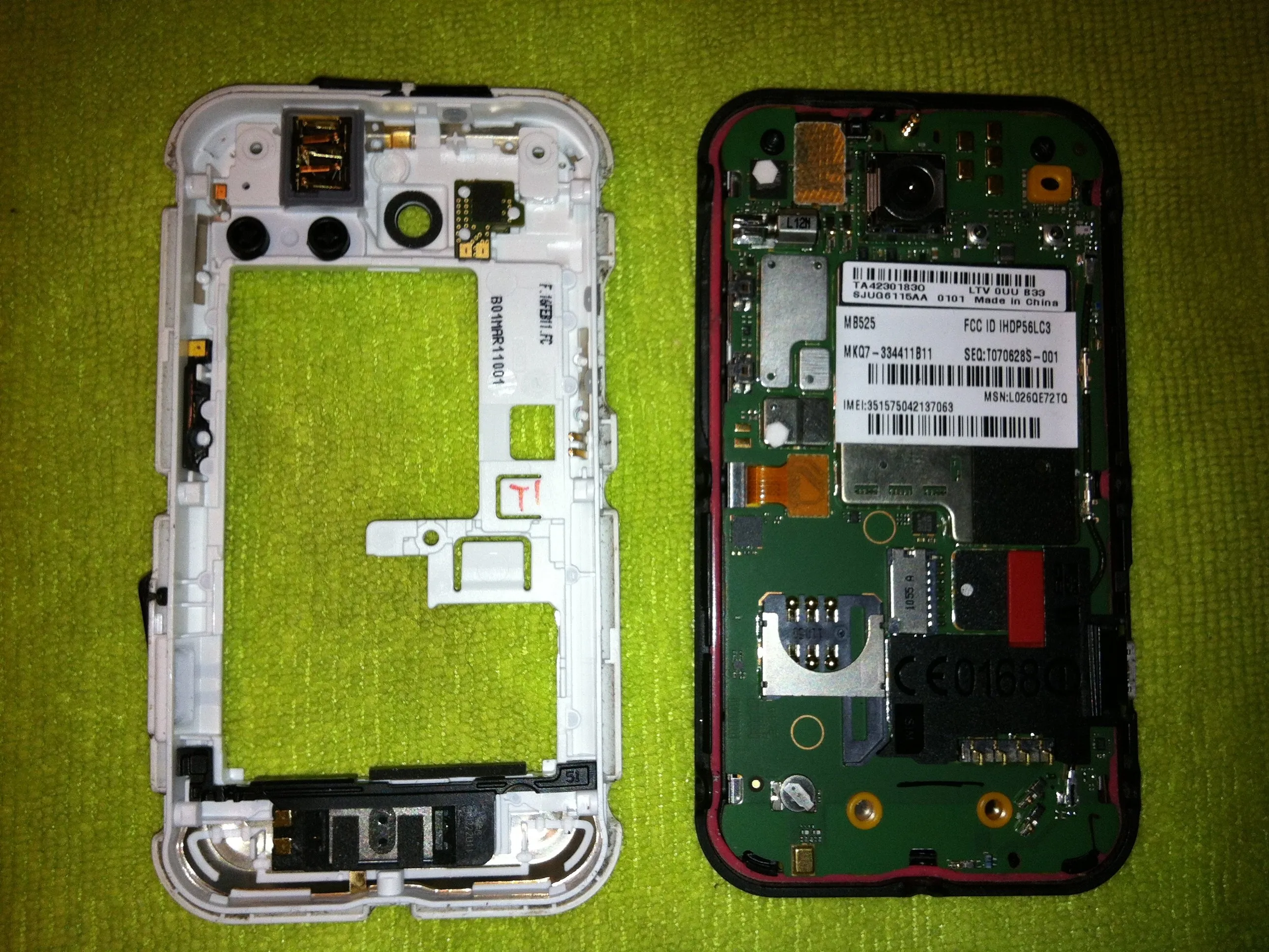 Motorola Defy Teardown: шаг 7, изображение 3 из 3