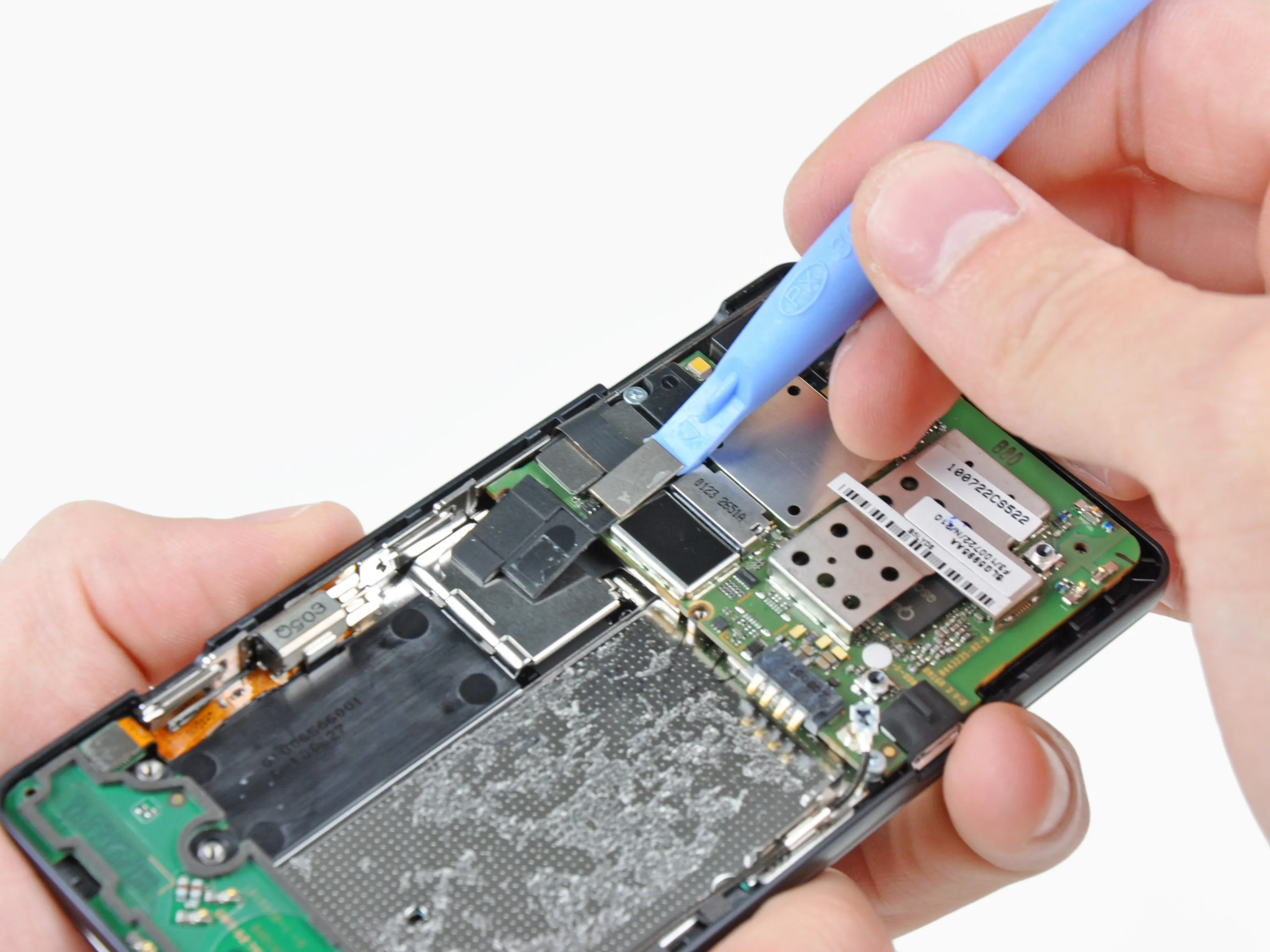 Motorola Droid 2 Teardown: шаг 11, изображение 2 из 3