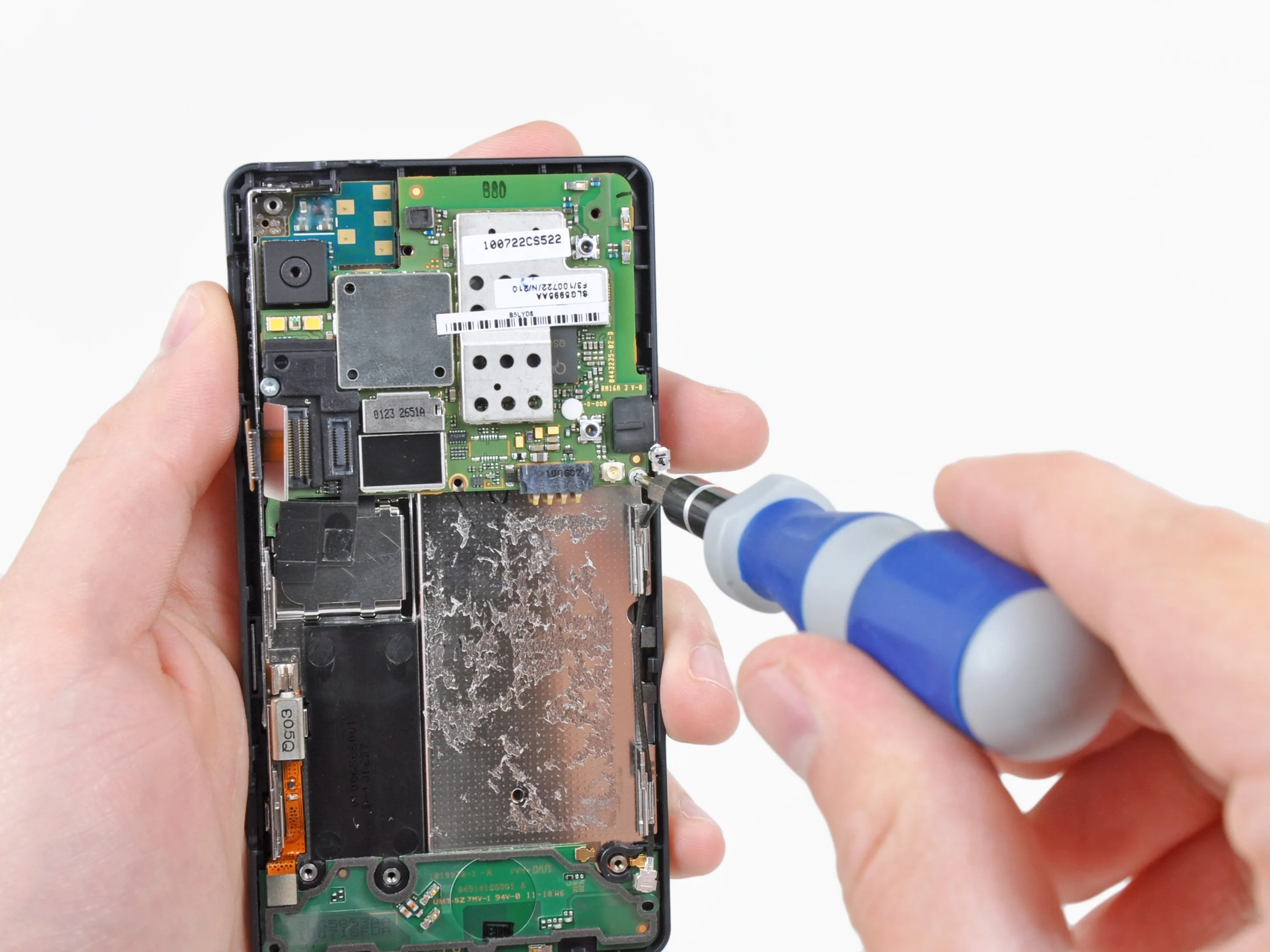 Motorola Droid 2 Teardown: шаг 12, изображение 1 из 2