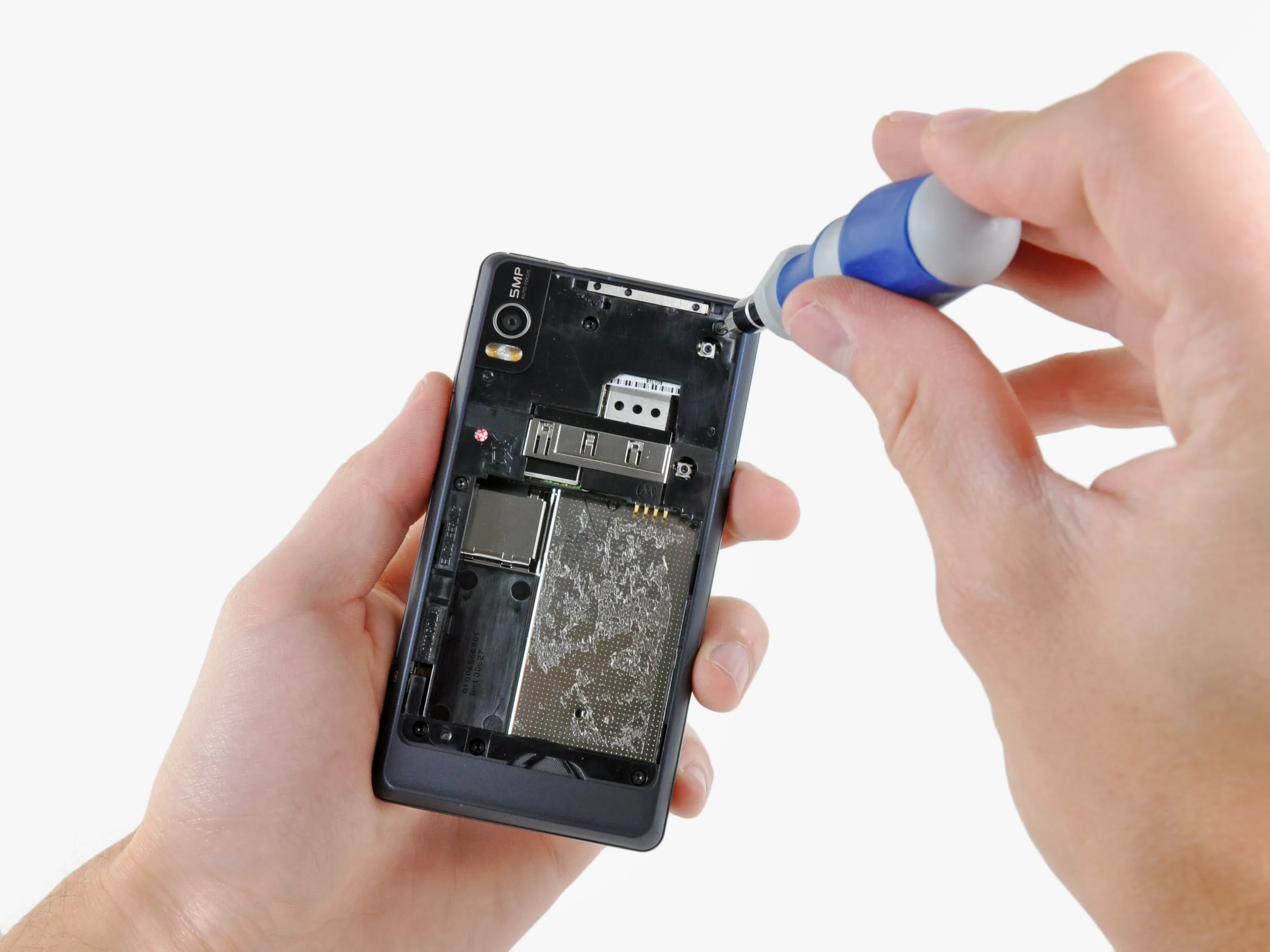 Motorola Droid 2 Teardown: шаг 8, изображение 1 из 3