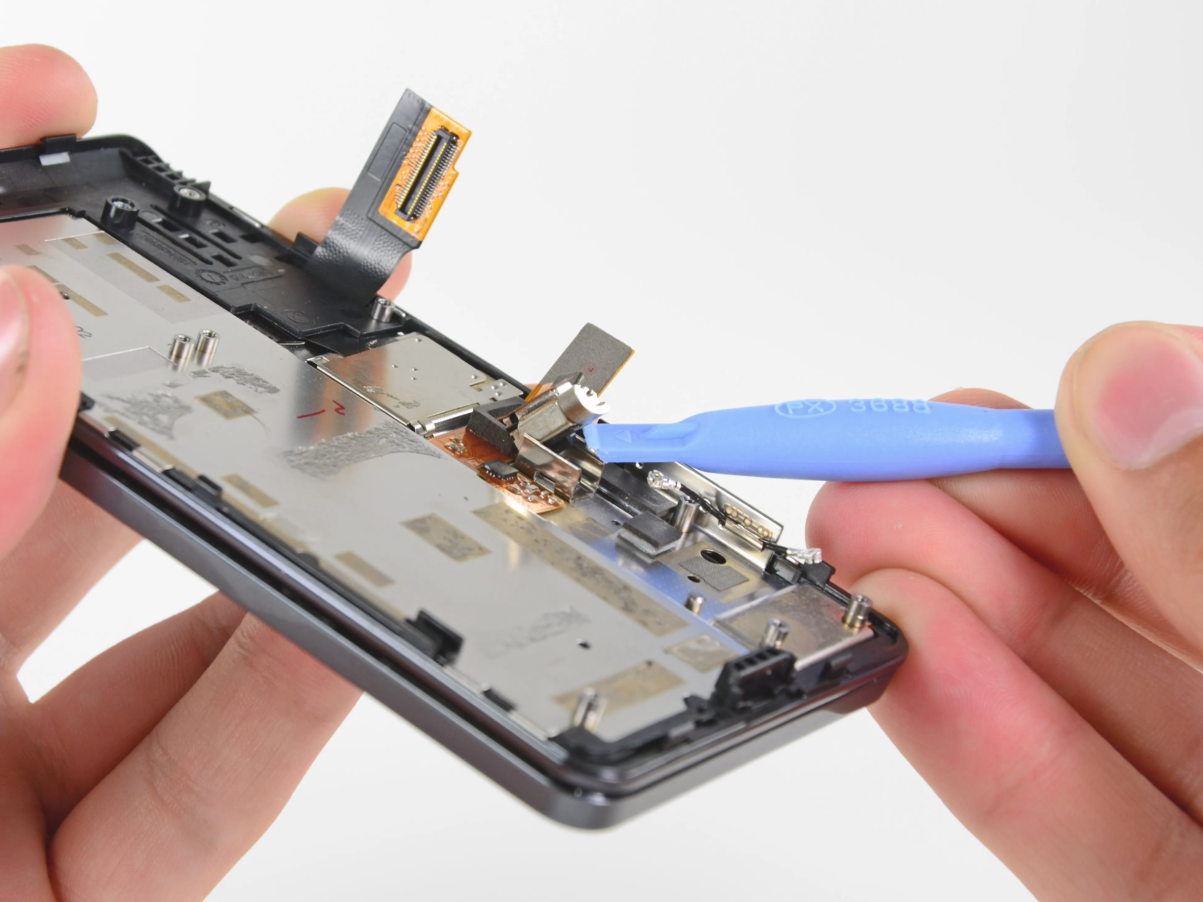 Motorola Droid 3 Teardown: шаг 11, изображение 2 из 3