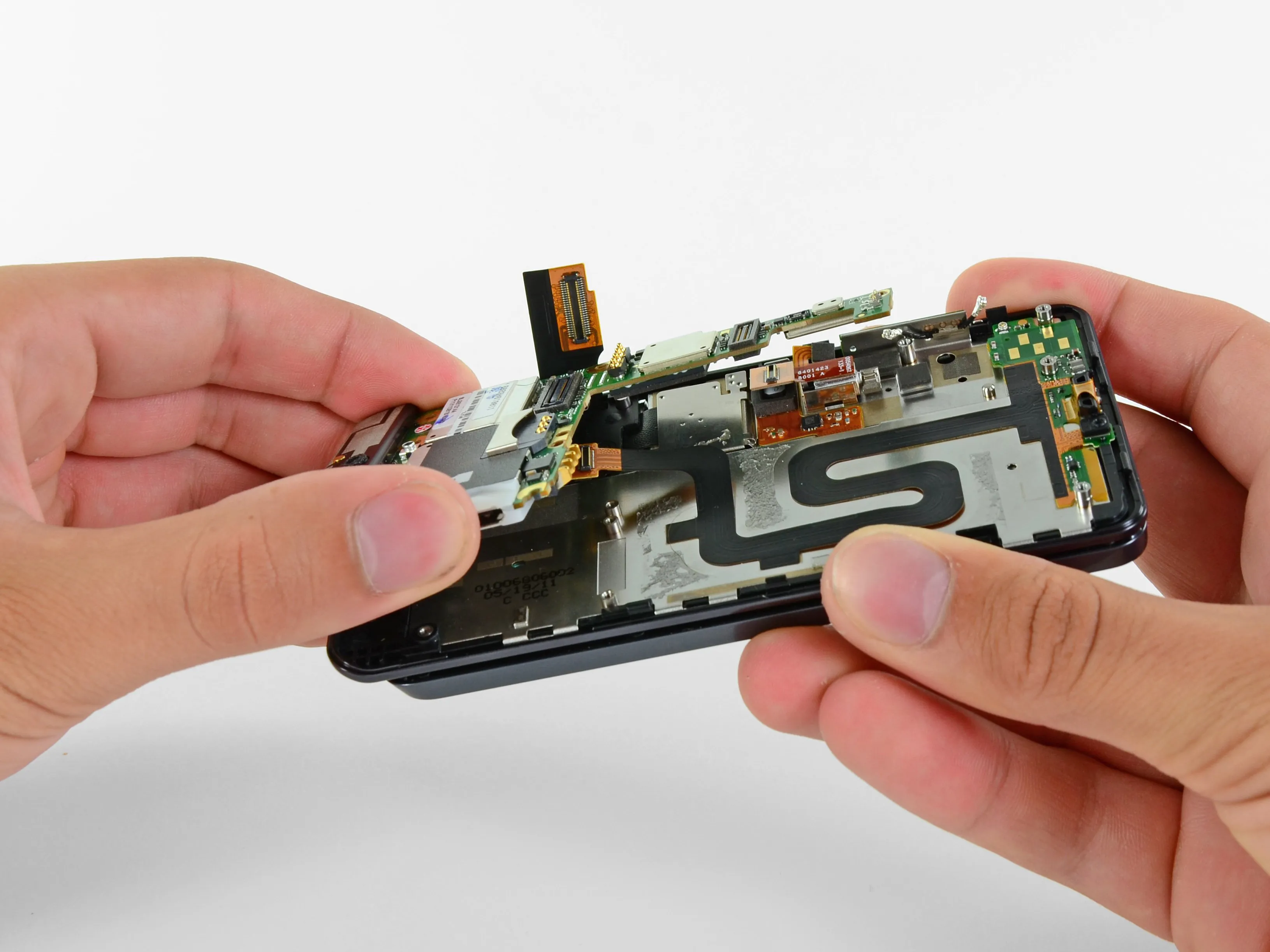 Motorola Droid 3 Teardown: шаг 7, изображение 2 из 3