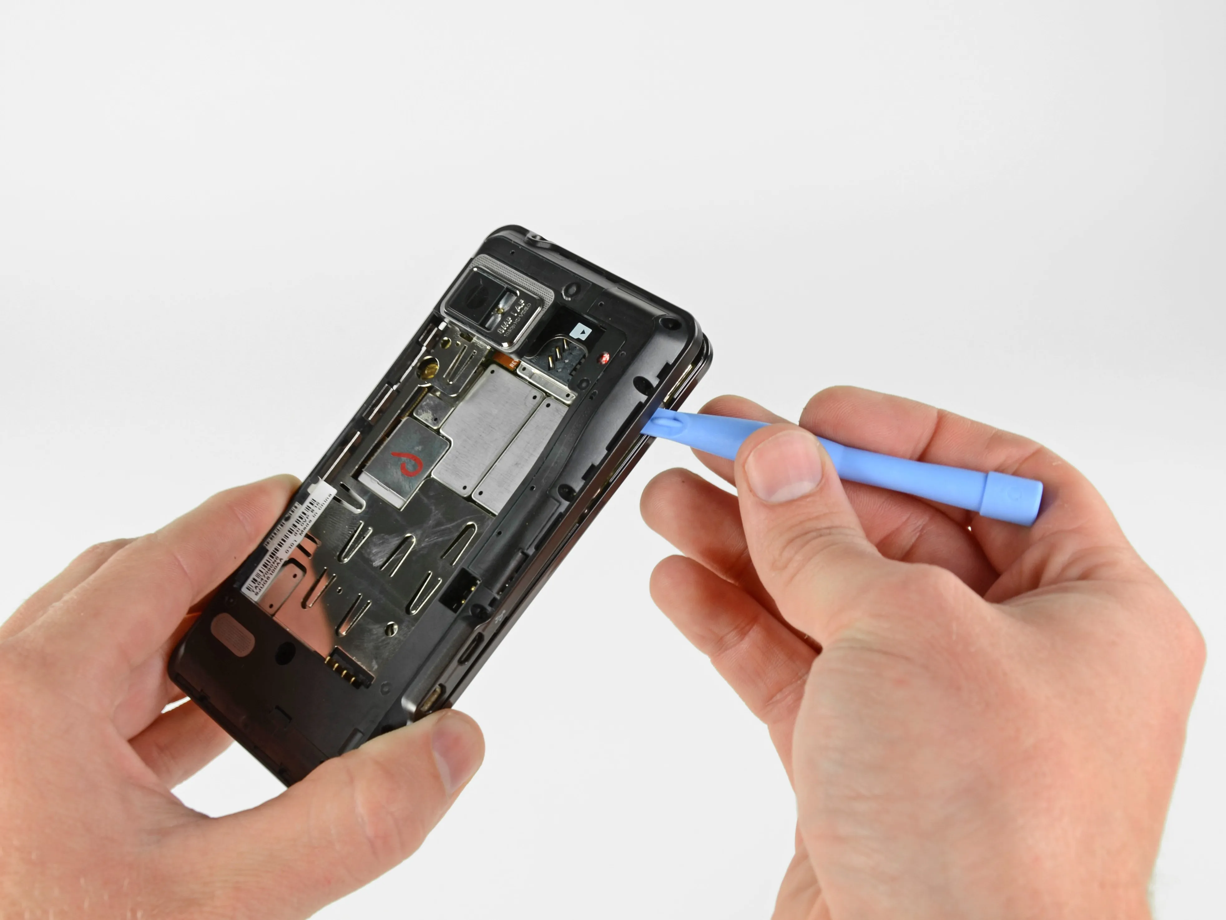 Motorola Droid Bionic Teardown: шаг 7, изображение 1 из 3