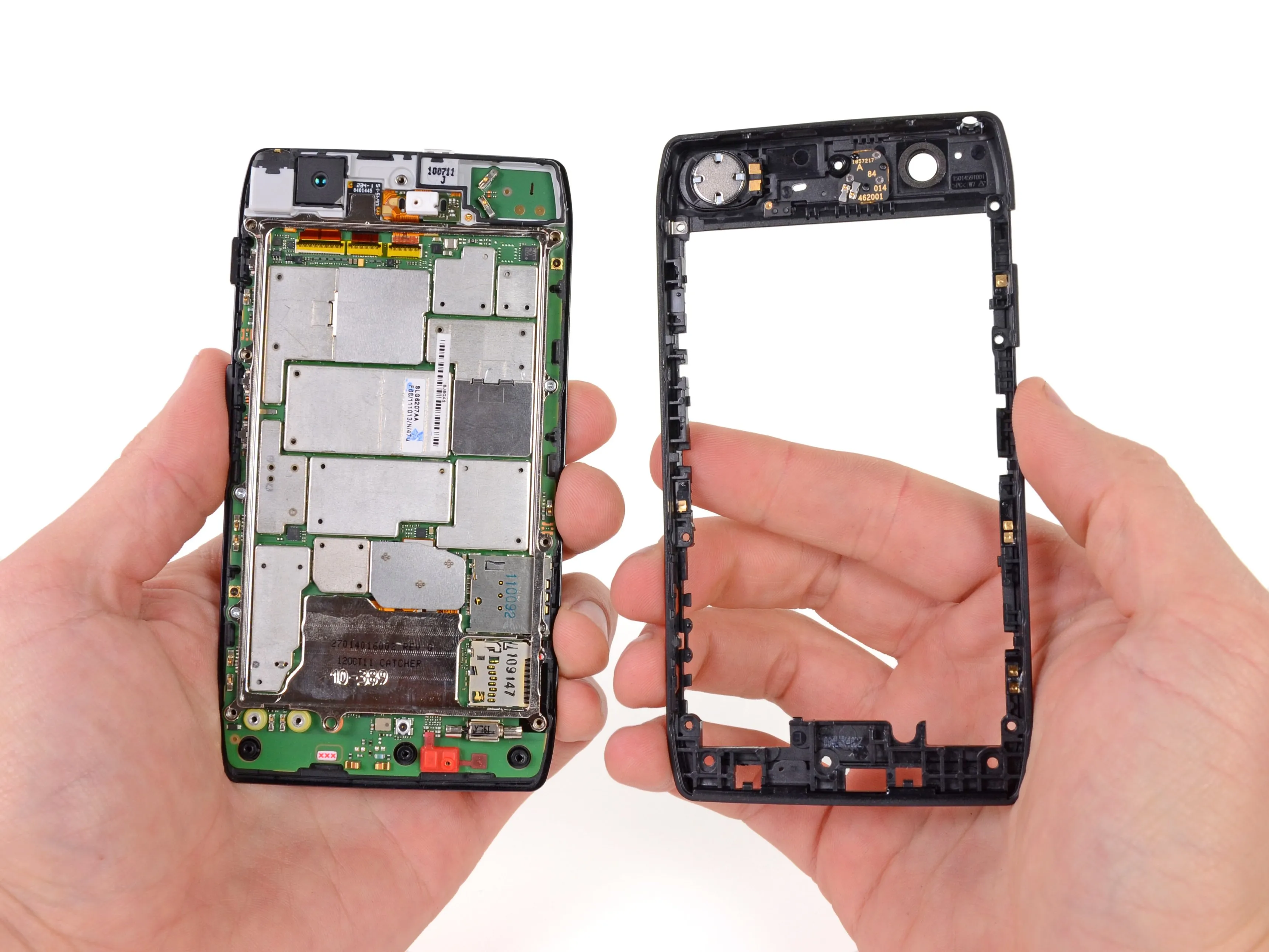 Motorola Droid RAZR Teardown: шаг 11, изображение 3 из 3