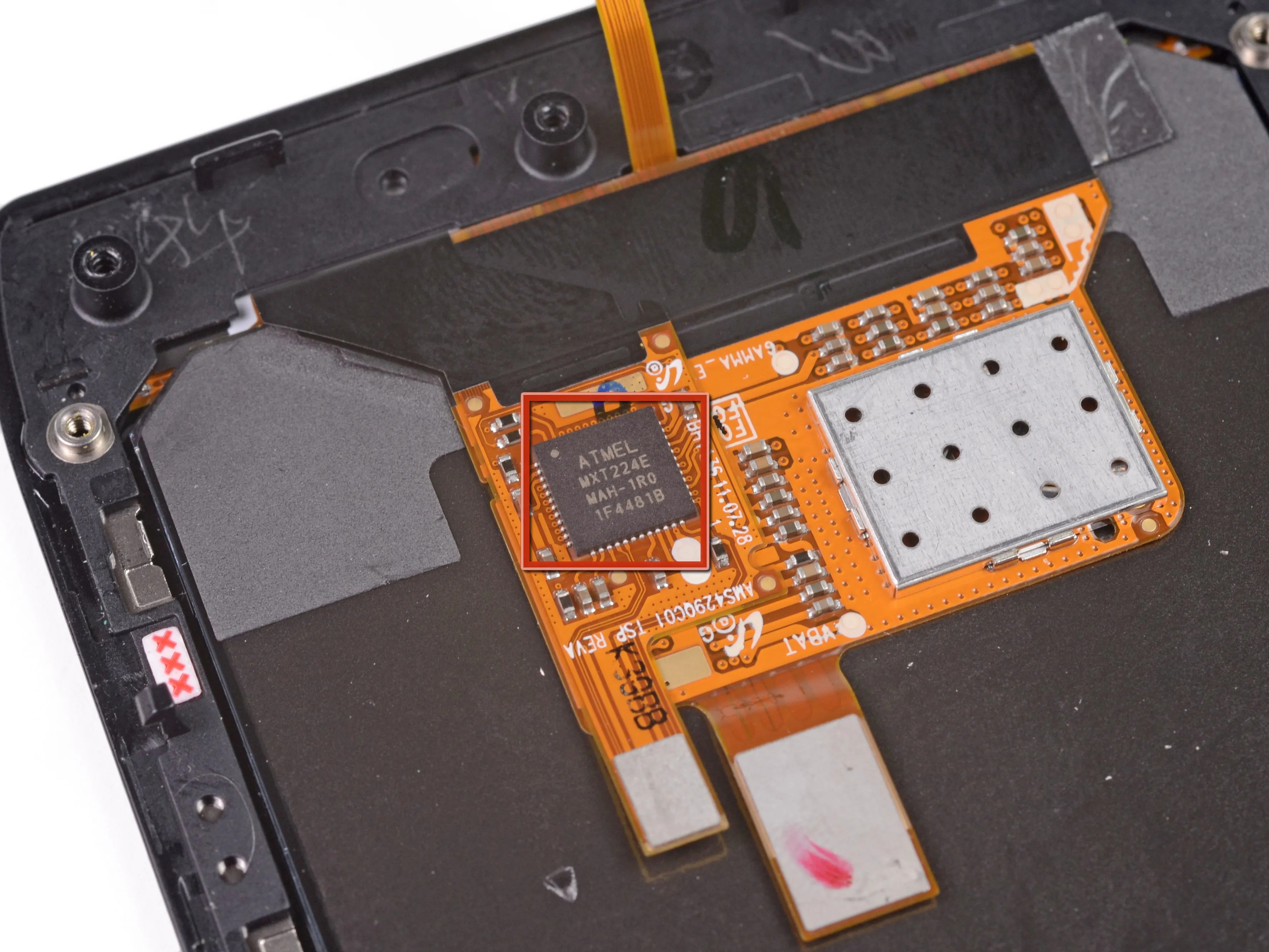 Motorola Droid RAZR Teardown: шаг 13, изображение 3 из 3