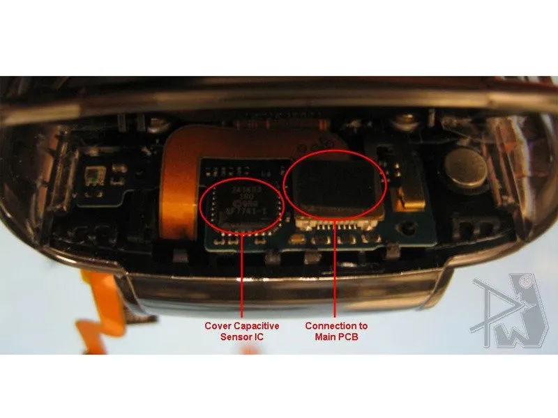 Motorola Krave Teardown: шаг 6, изображение 1 из 2