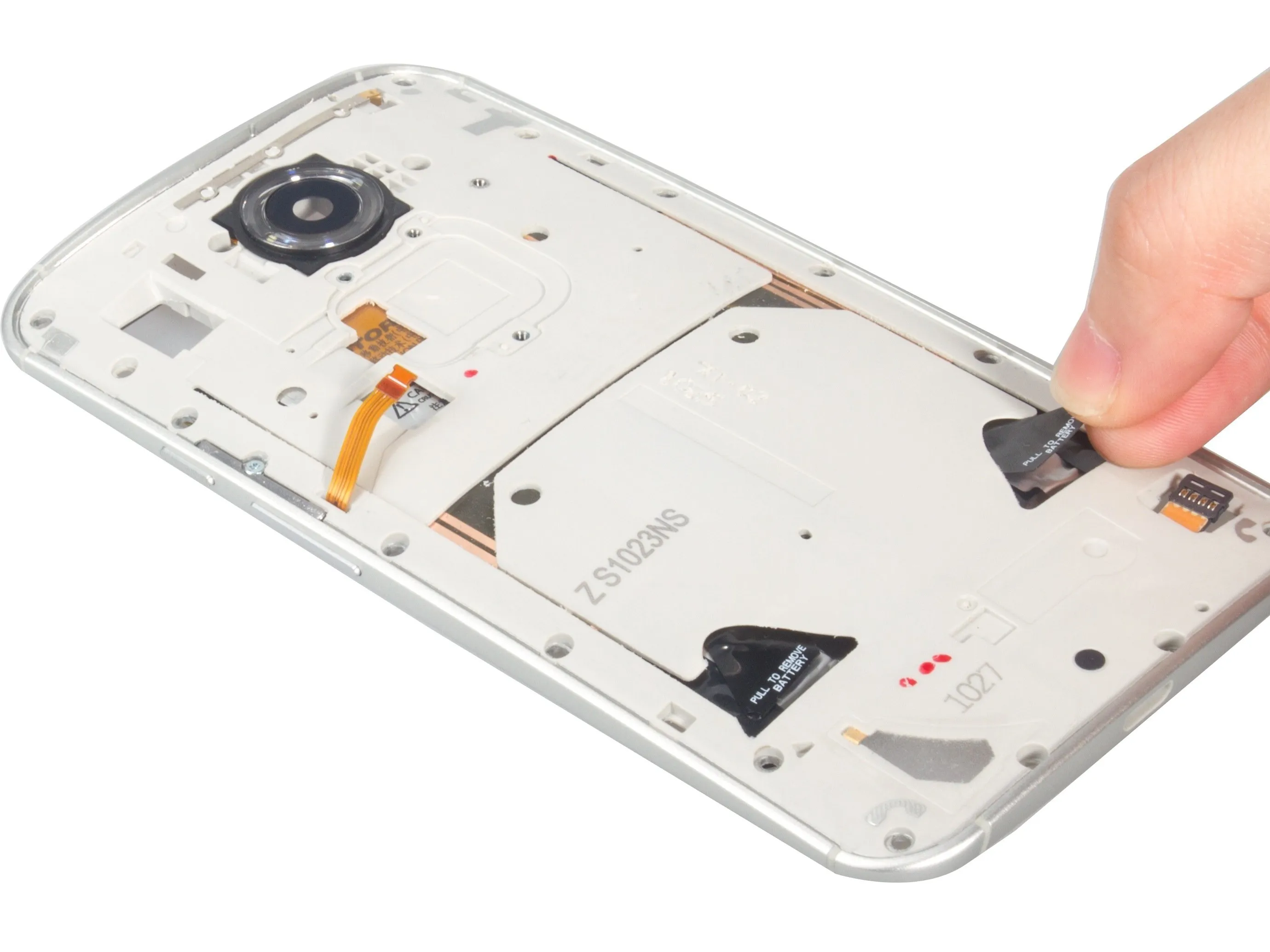 Motorola Moto X 2nd Generation Teardown: шаг 10, изображение 1 из 3