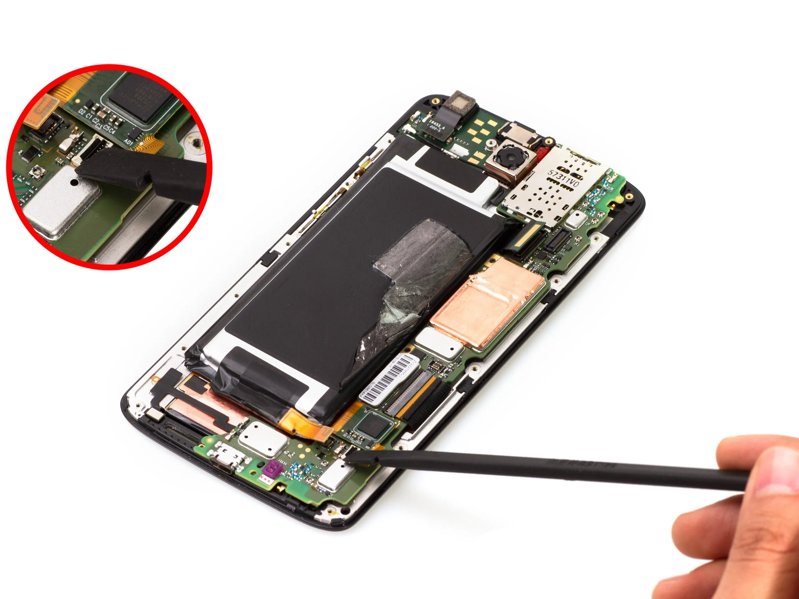 Motorola Moto X Force Teardown, Освободите разъем сенсорного дигитайзера.: шаг 14, изображение 1 из 2