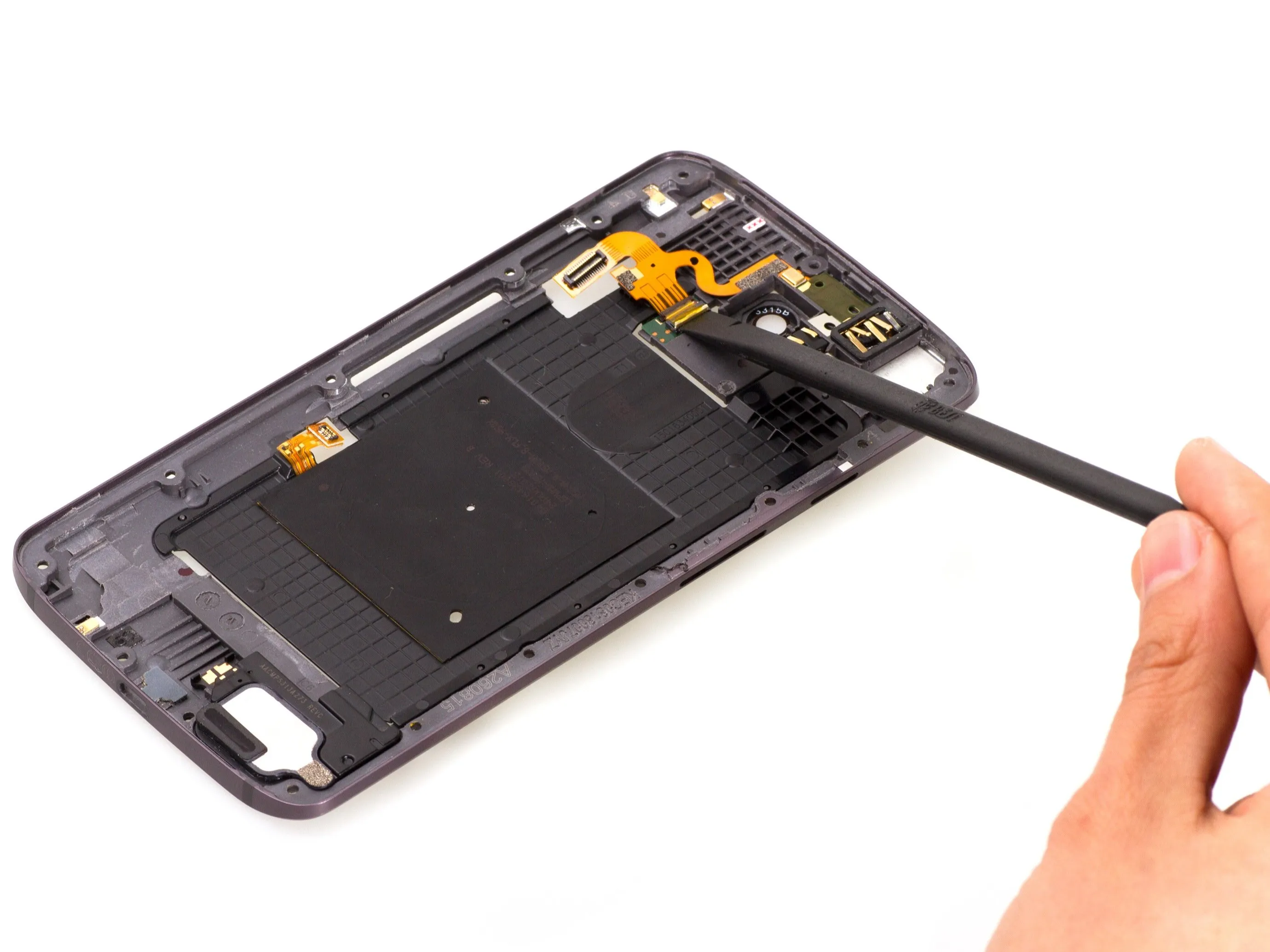 Motorola Moto X Force Teardown, извлечение гибкой ленты кабеля микрофона.: шаг 7, изображение 1 из 3