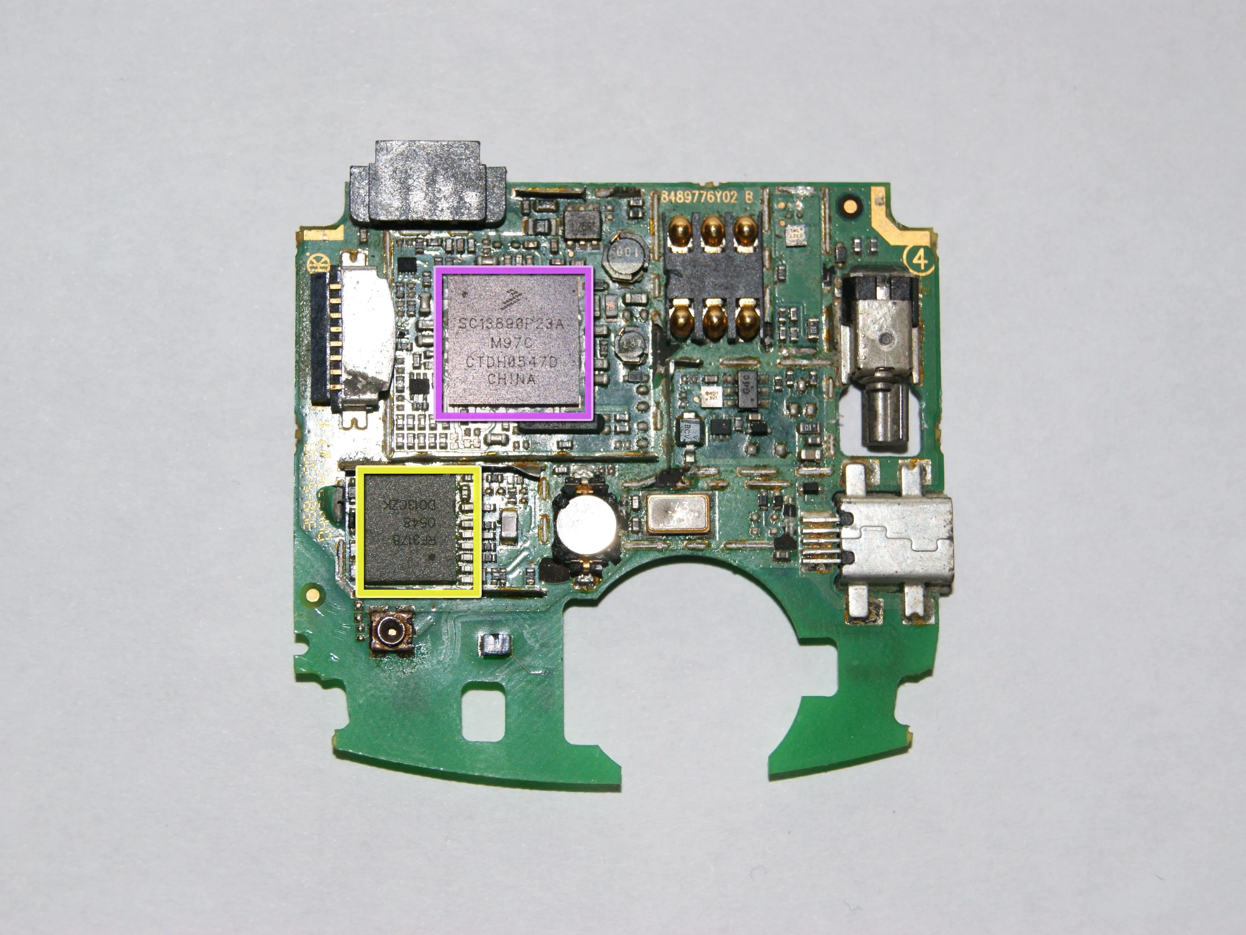 Motorola V3i Teardown: шаг 6, изображение 2 из 2