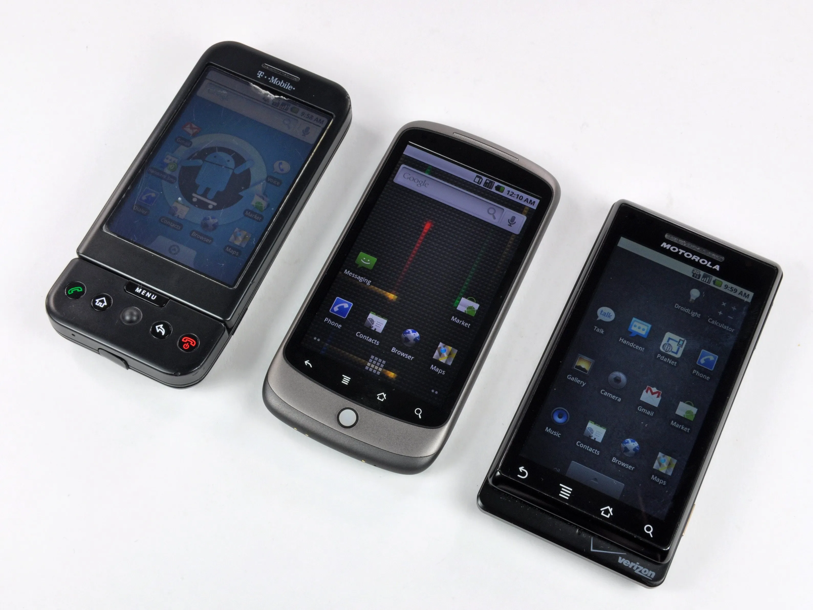 Разборка Nexus One: шаг 2, изображение 2 из 2