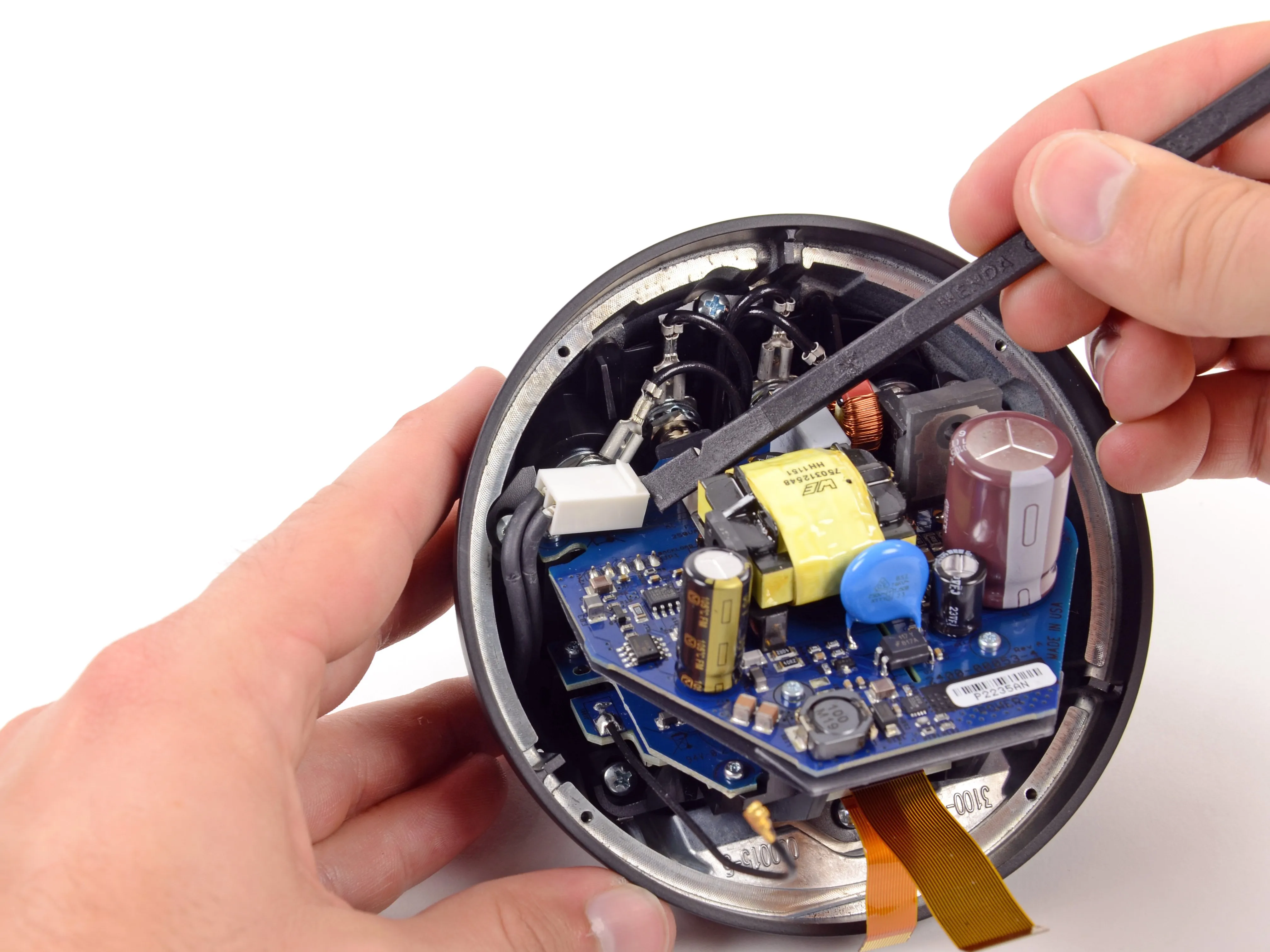 Nexus Q Teardown: шаг 15, изображение 1 из 3