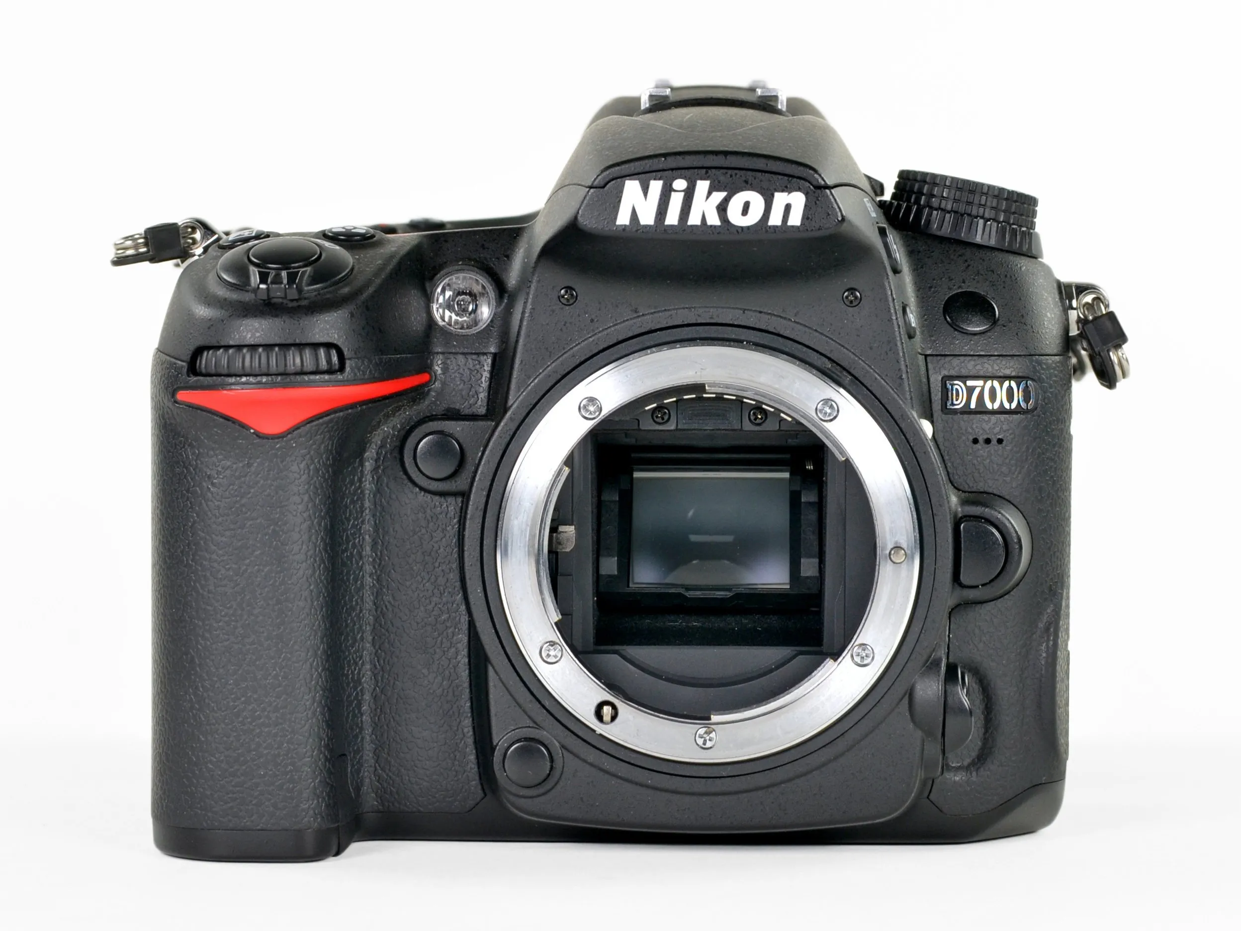 Разборка Nikon D600: шаг 5, изображение 1 из 3