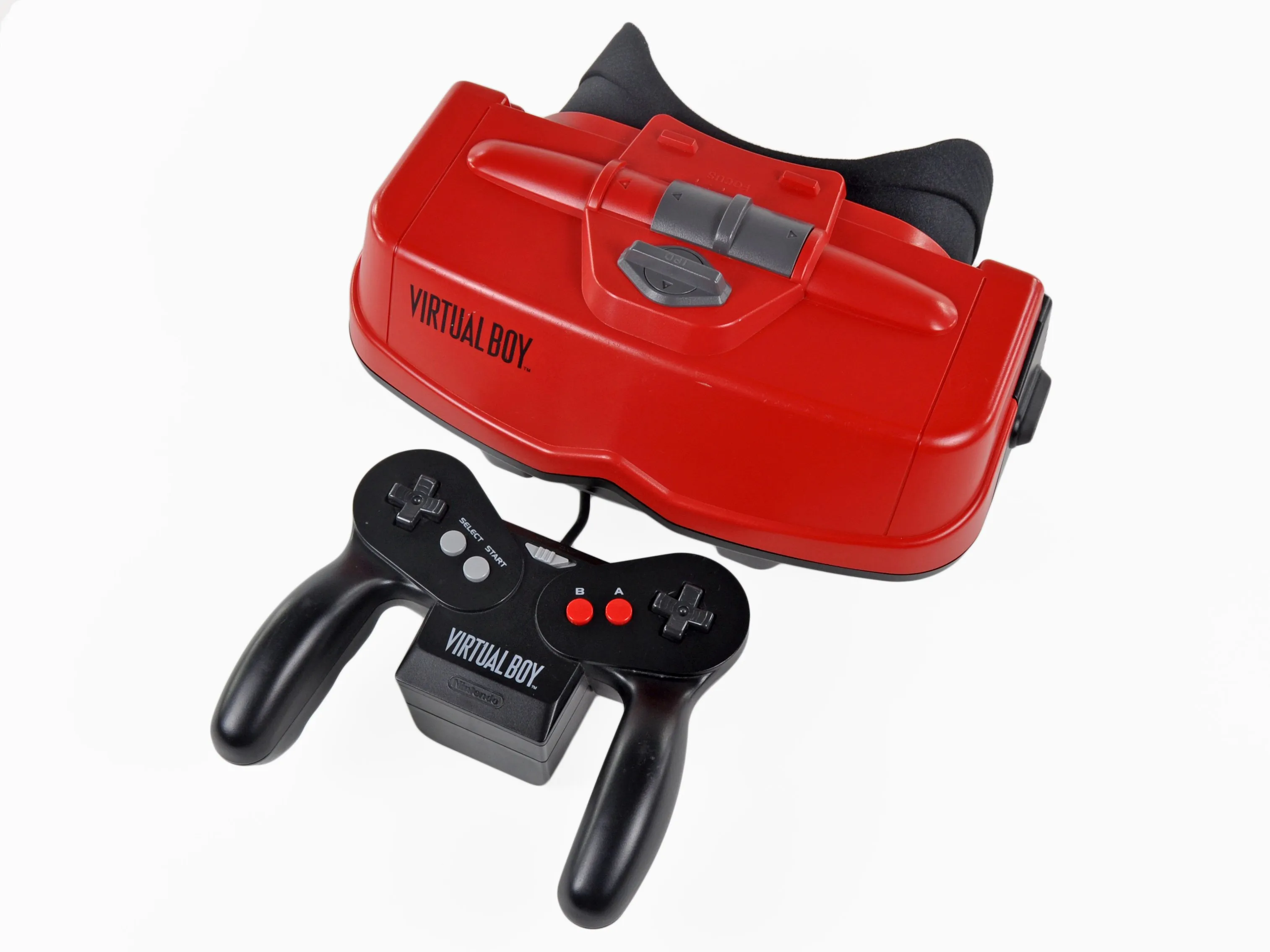 Разборка Nintendo Virtual Boy, Разборка Nintendo Virtual Boy: шаг 1, изображение 1 из 2