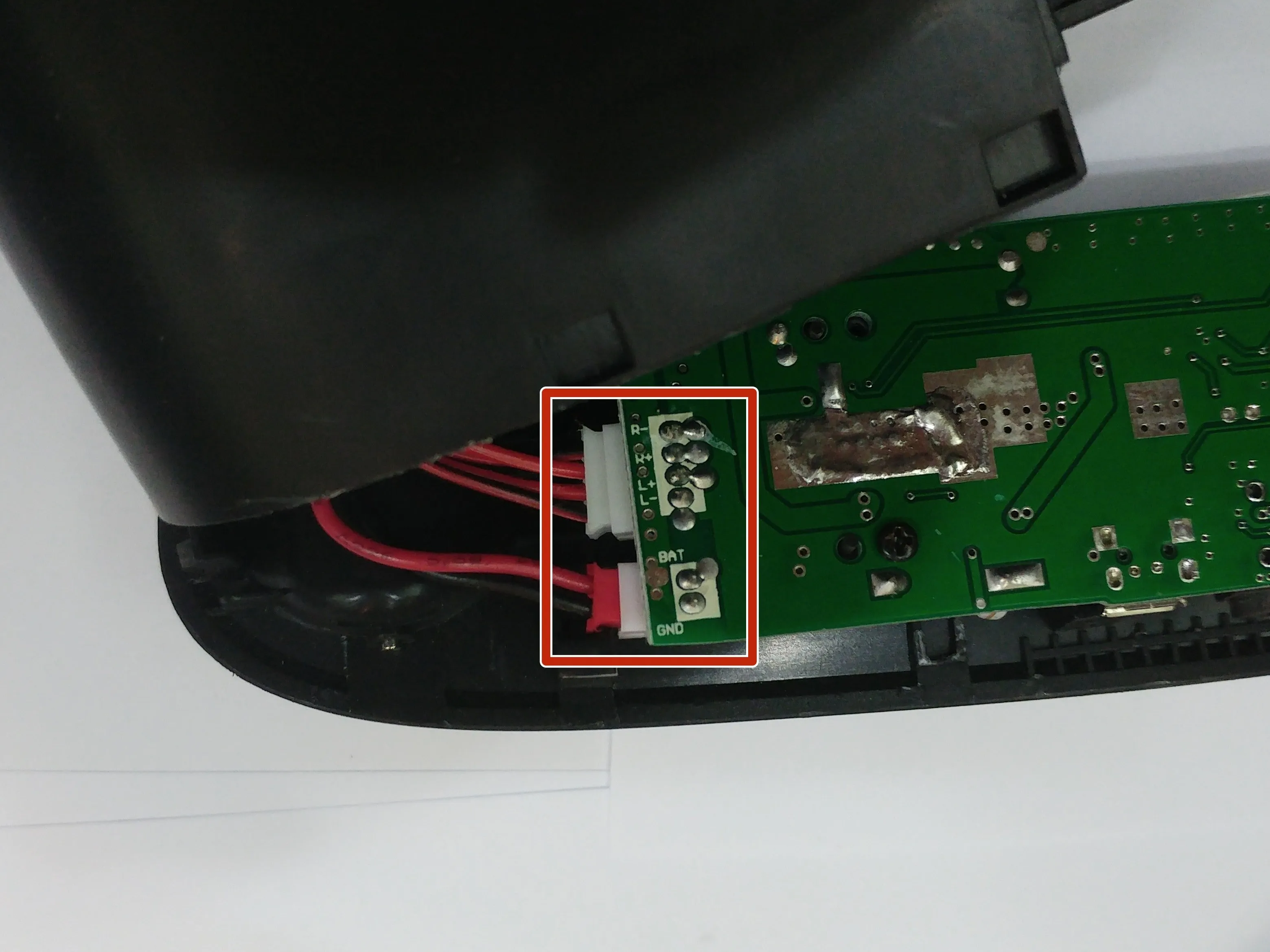 Noblecrown A8 Teardown: шаг 4, изображение 2 из 3