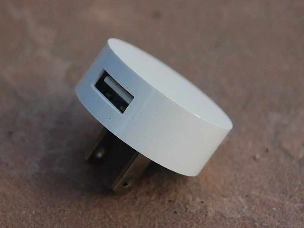 Разборка Nokia AC-16U USB Power Adapter