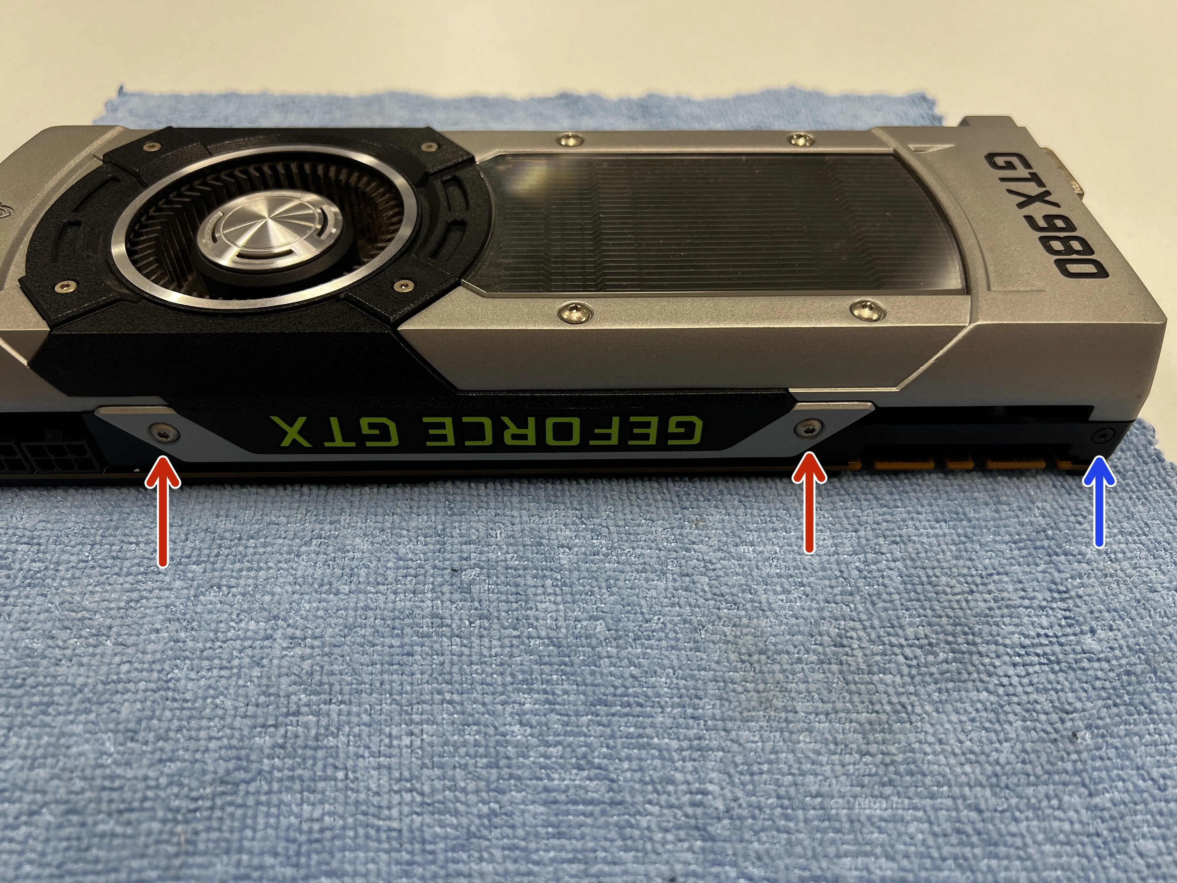 NVIDIA GTX 980 Founder's Edition Teardown, Remove the top and bottom screws: step 4, image 1 of 2