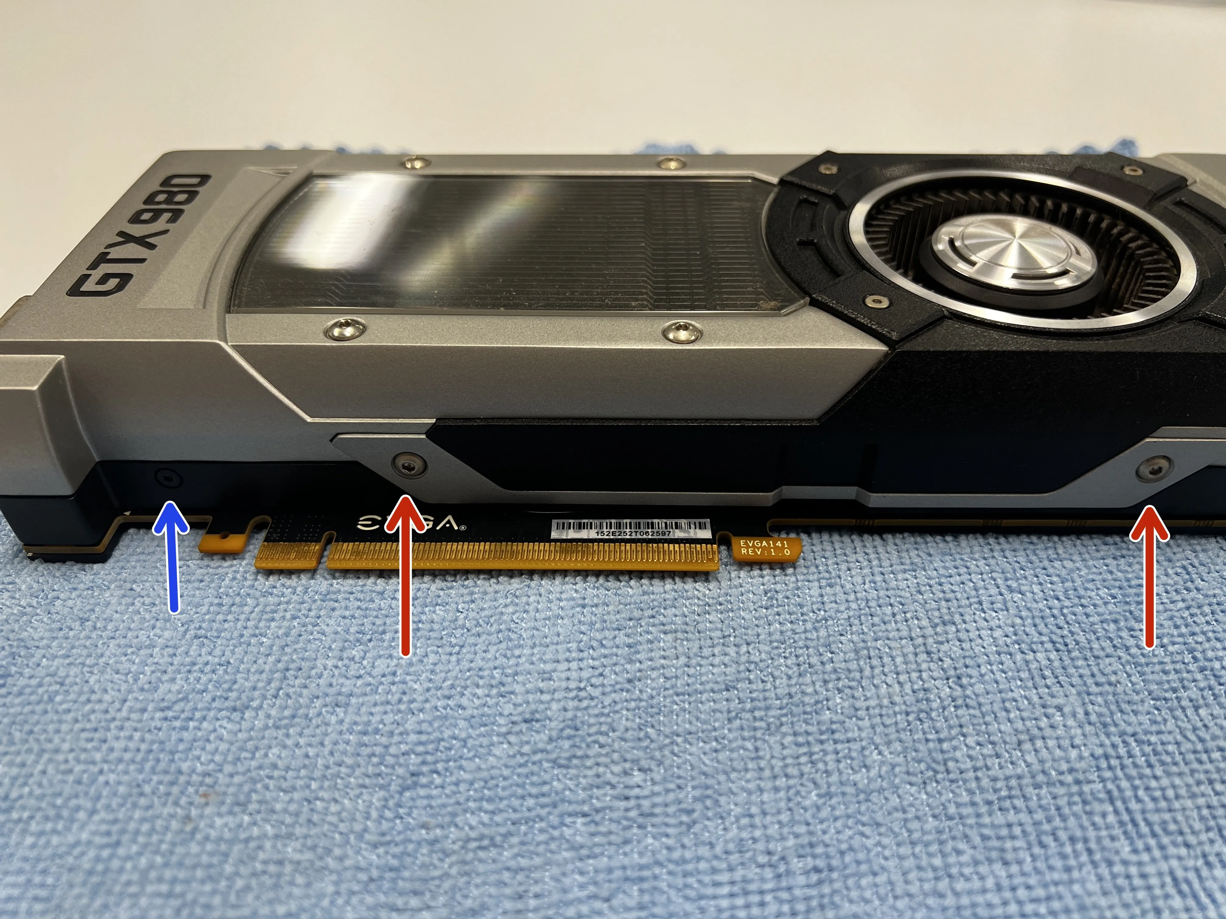 NVIDIA GTX 980 Founder's Edition Teardown, Remove the top and bottom screws: step 4, image 2 of 2