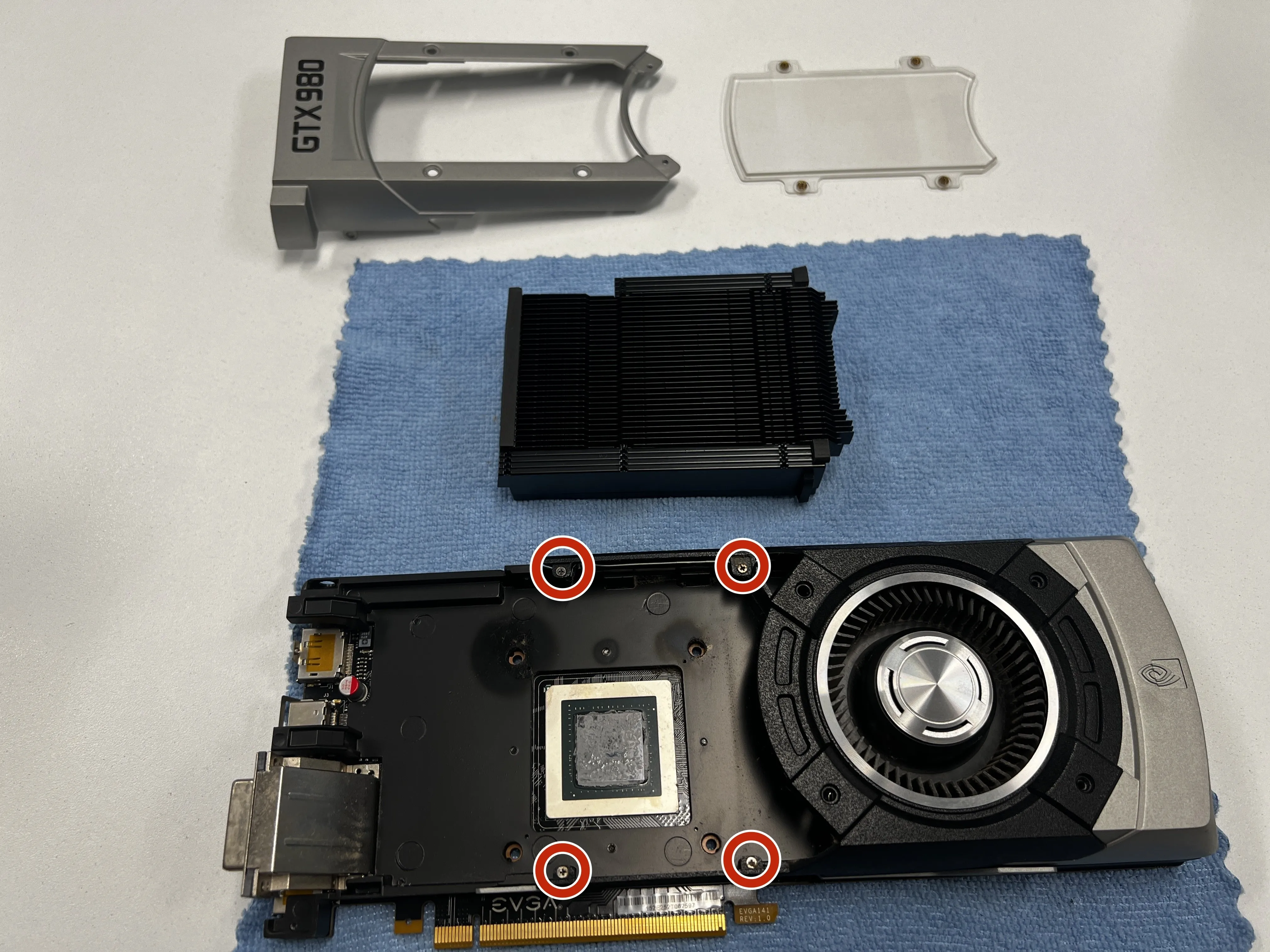 NVIDIA GTX 980 Founder's Edition Teardown, Removing the fan cover: step 6, image 1 of 3