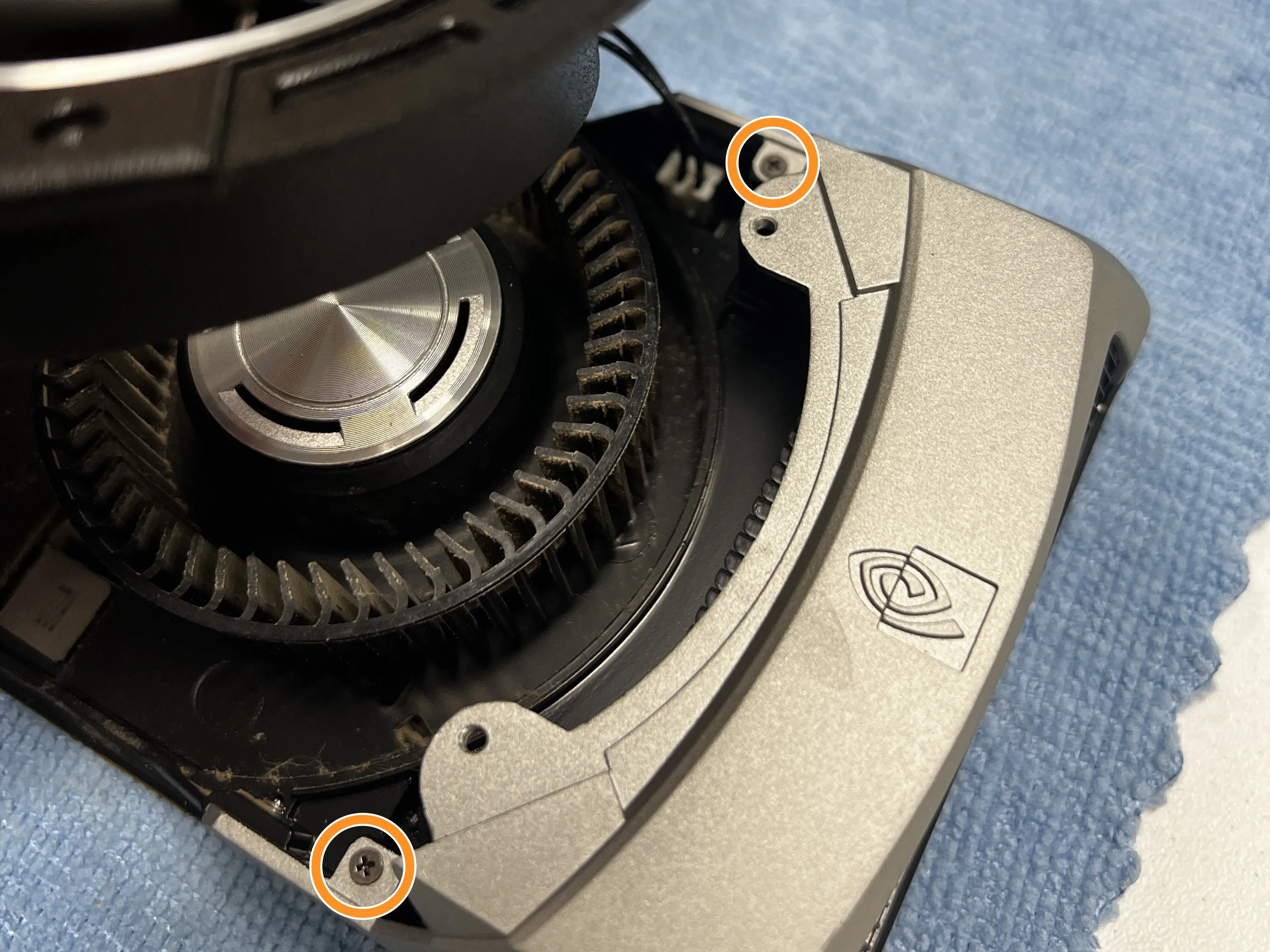 NVIDIA GTX 980 Founder's Edition Teardown, Removing the fan cover: step 6, image 3 of 3