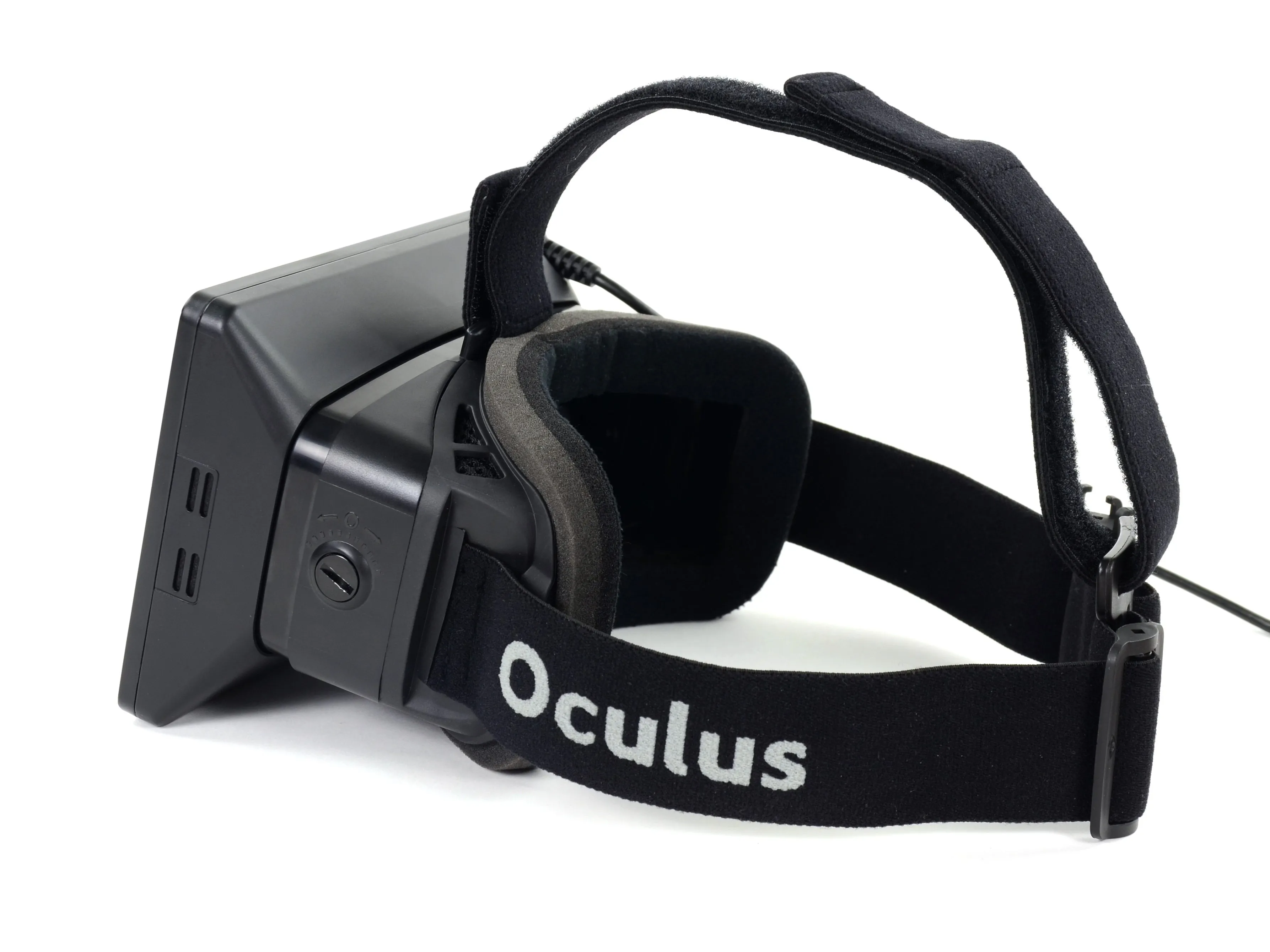 Разборка Oculus Rift DK1: шаг 2, изображение 2 из 3