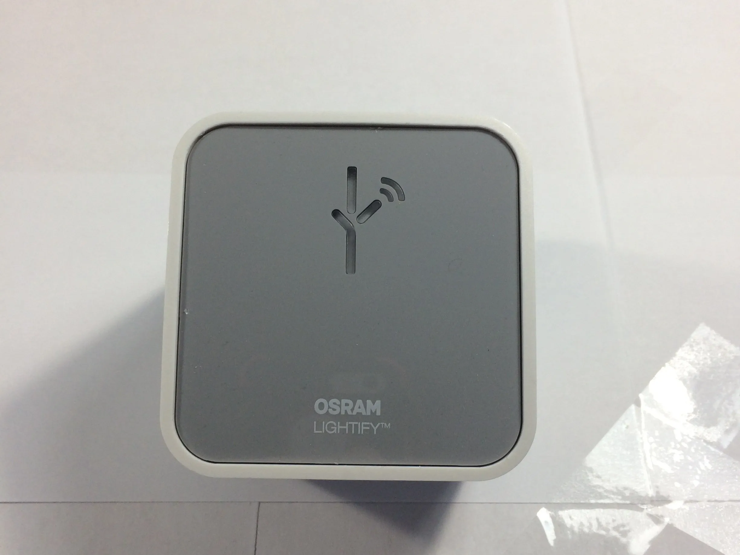 Osram Lightify Teardown, Osram Lightify Teardown: шаг 1, изображение 1 из 1