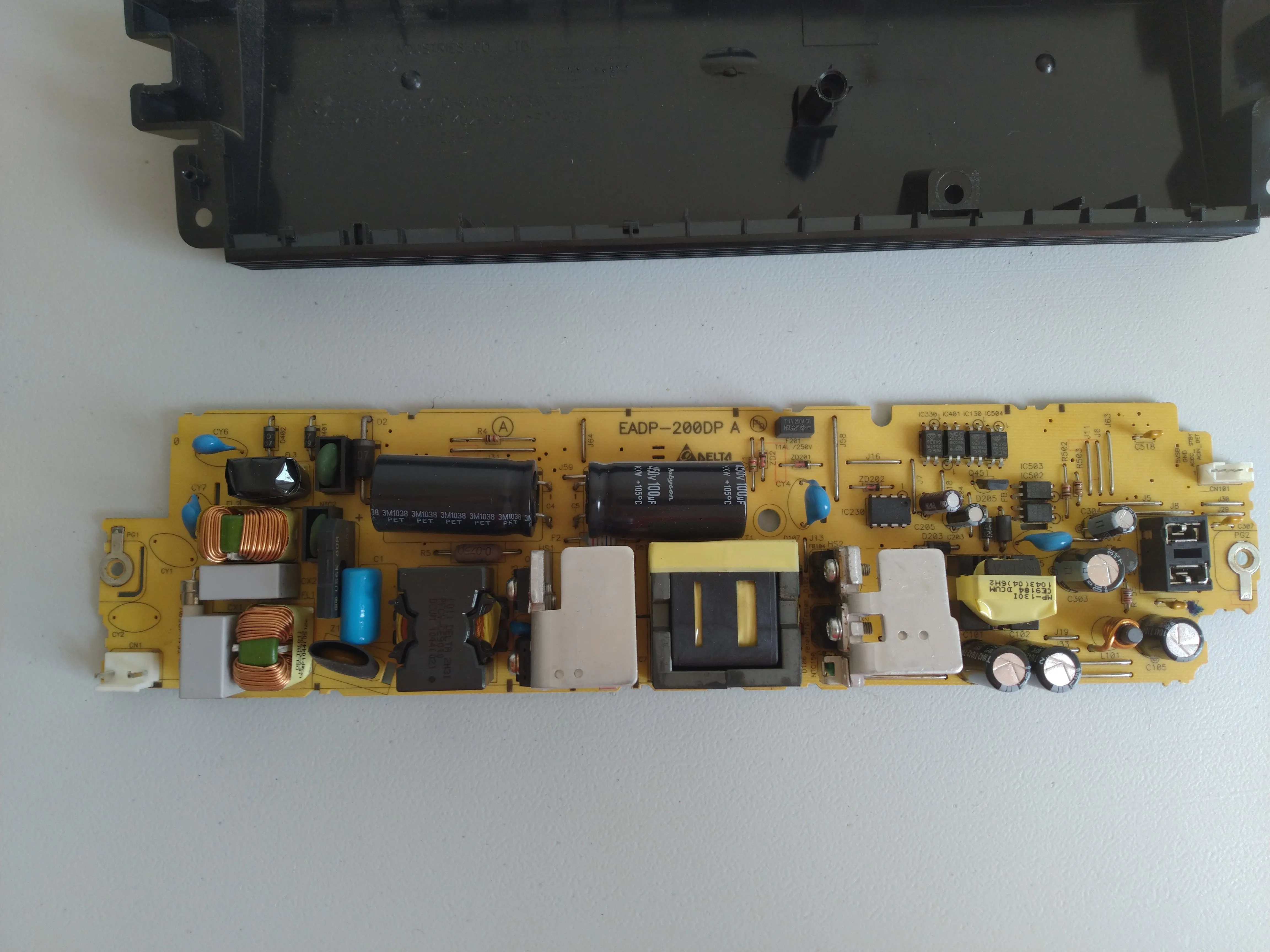 PlayStation 3 Slim Teardown, блок питания: шаг 5, изображение 2 из 3