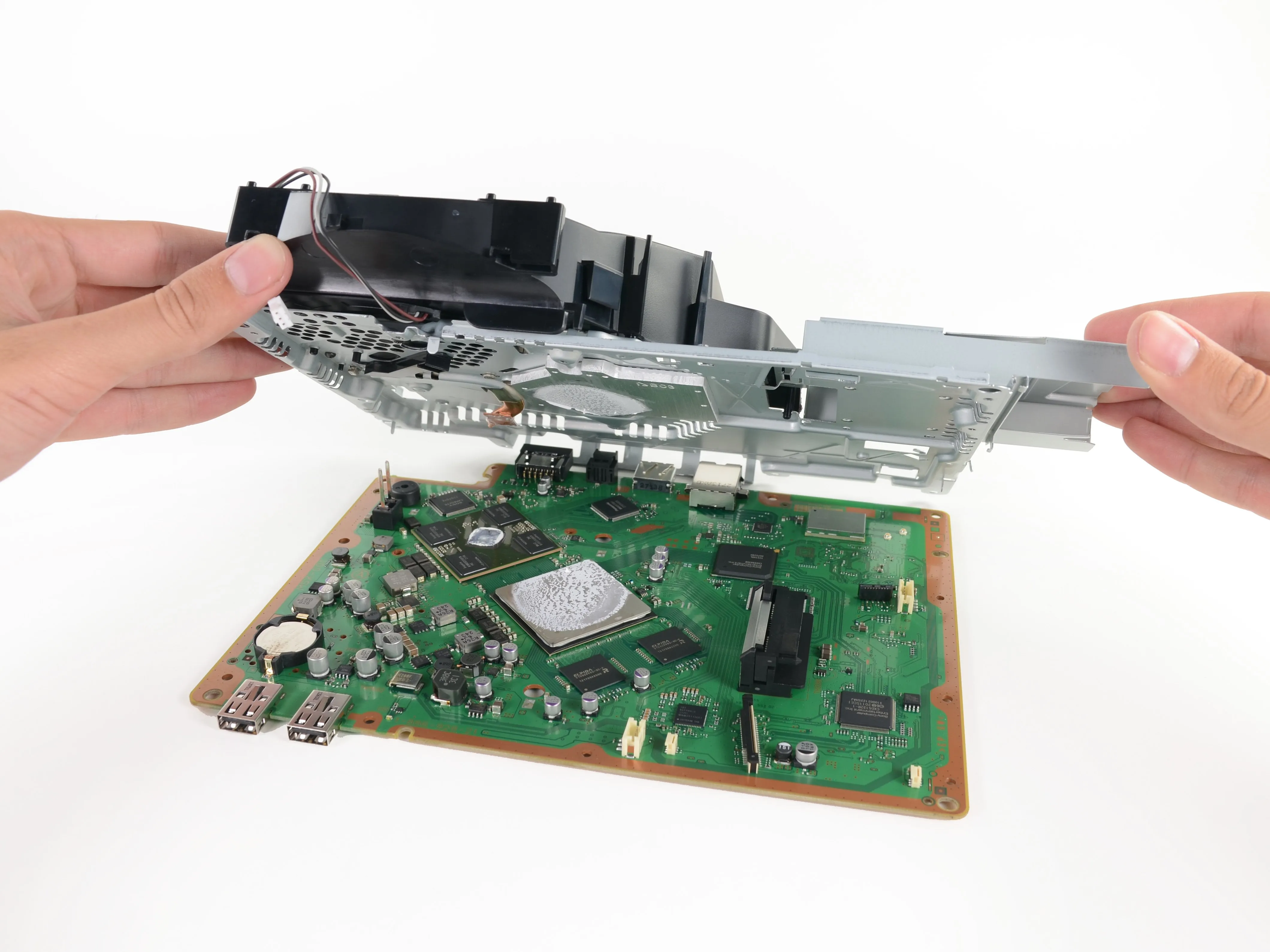 PlayStation 3 Super Slim Teardown: шаг 13, изображение 1 из 1