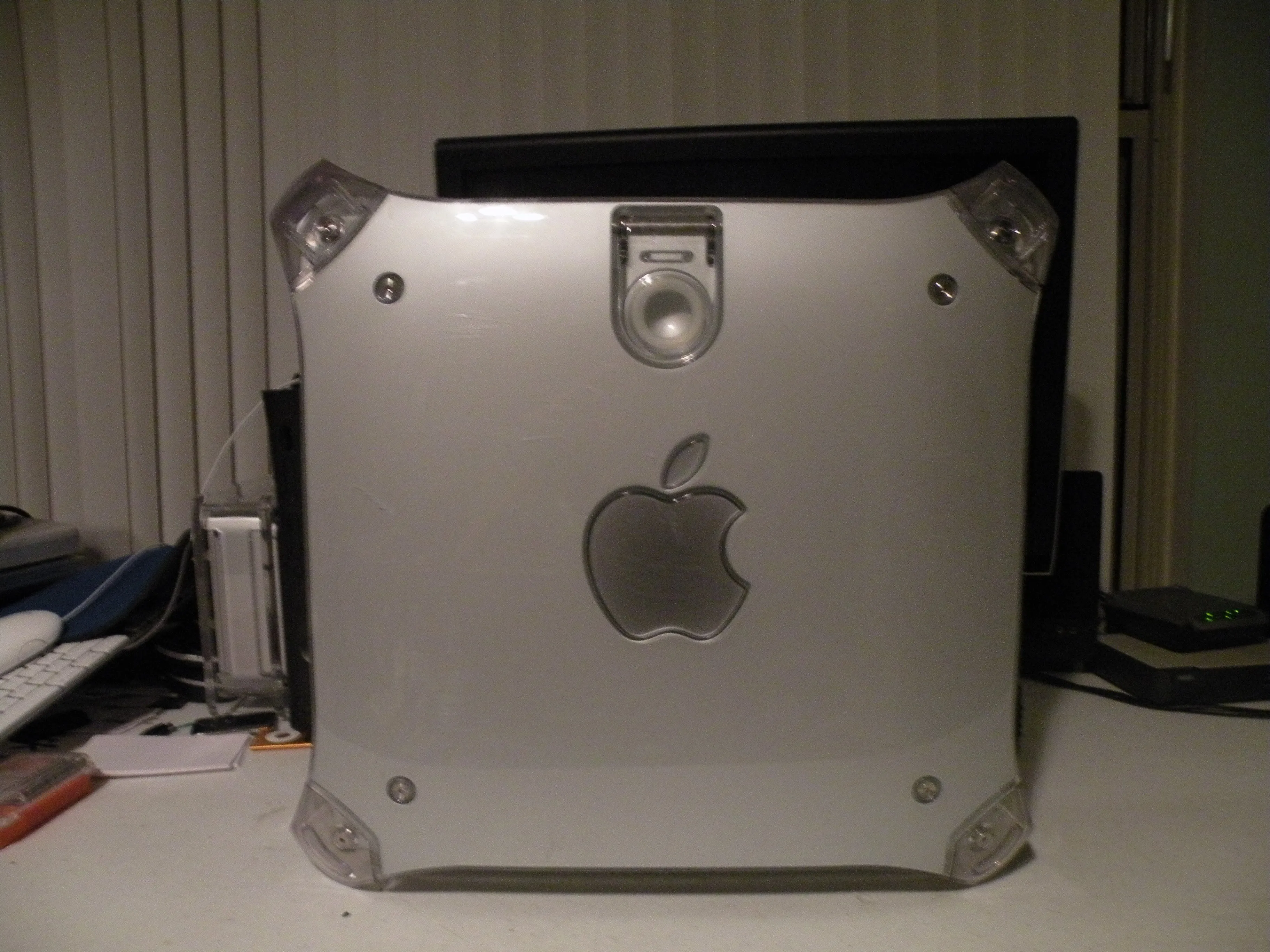 Power Mac G4 Quicksilver Teardown, введение: шаг 1, изображение 3 из 3