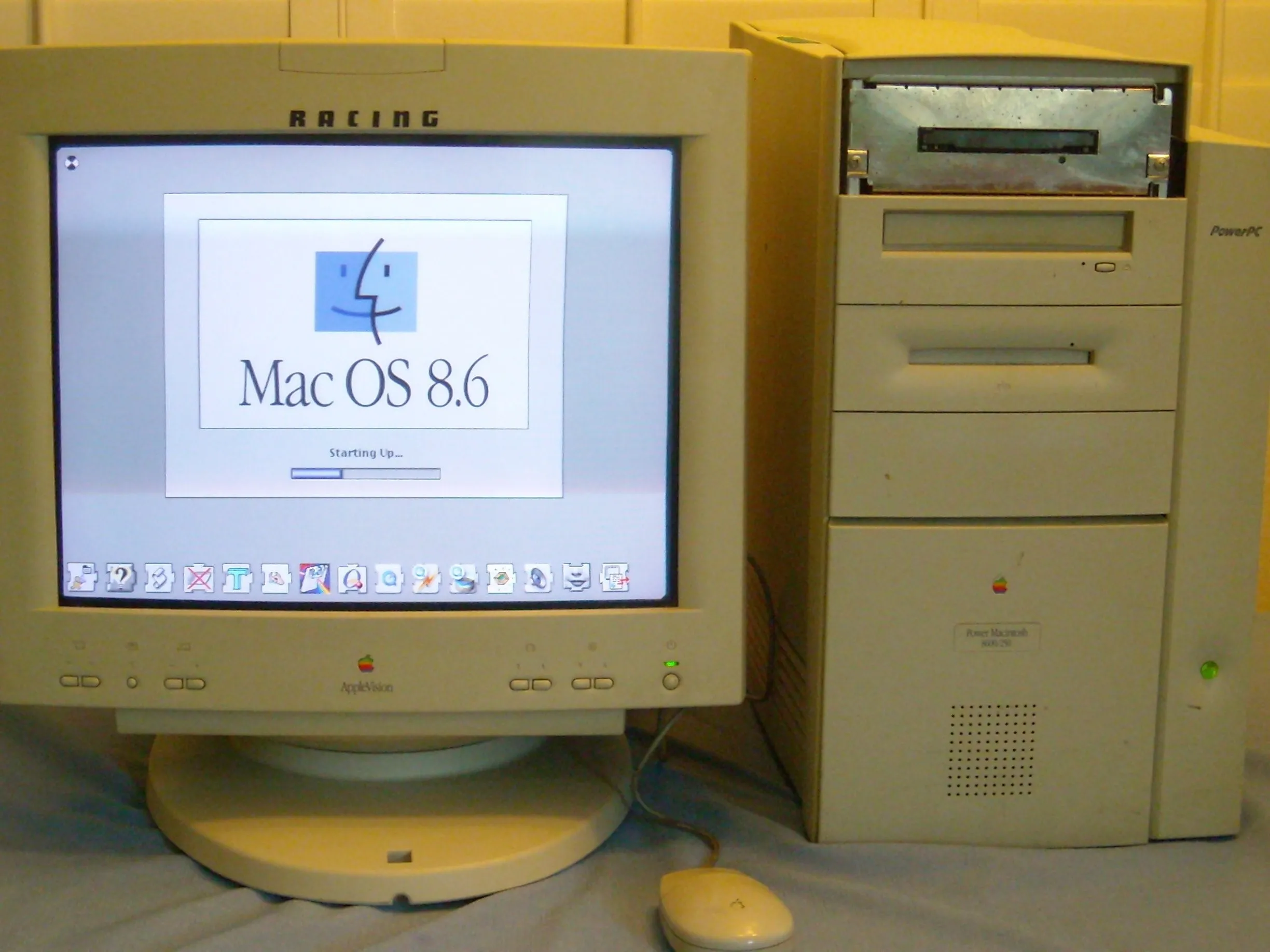 Разборка Power Macintosh 8600(250)